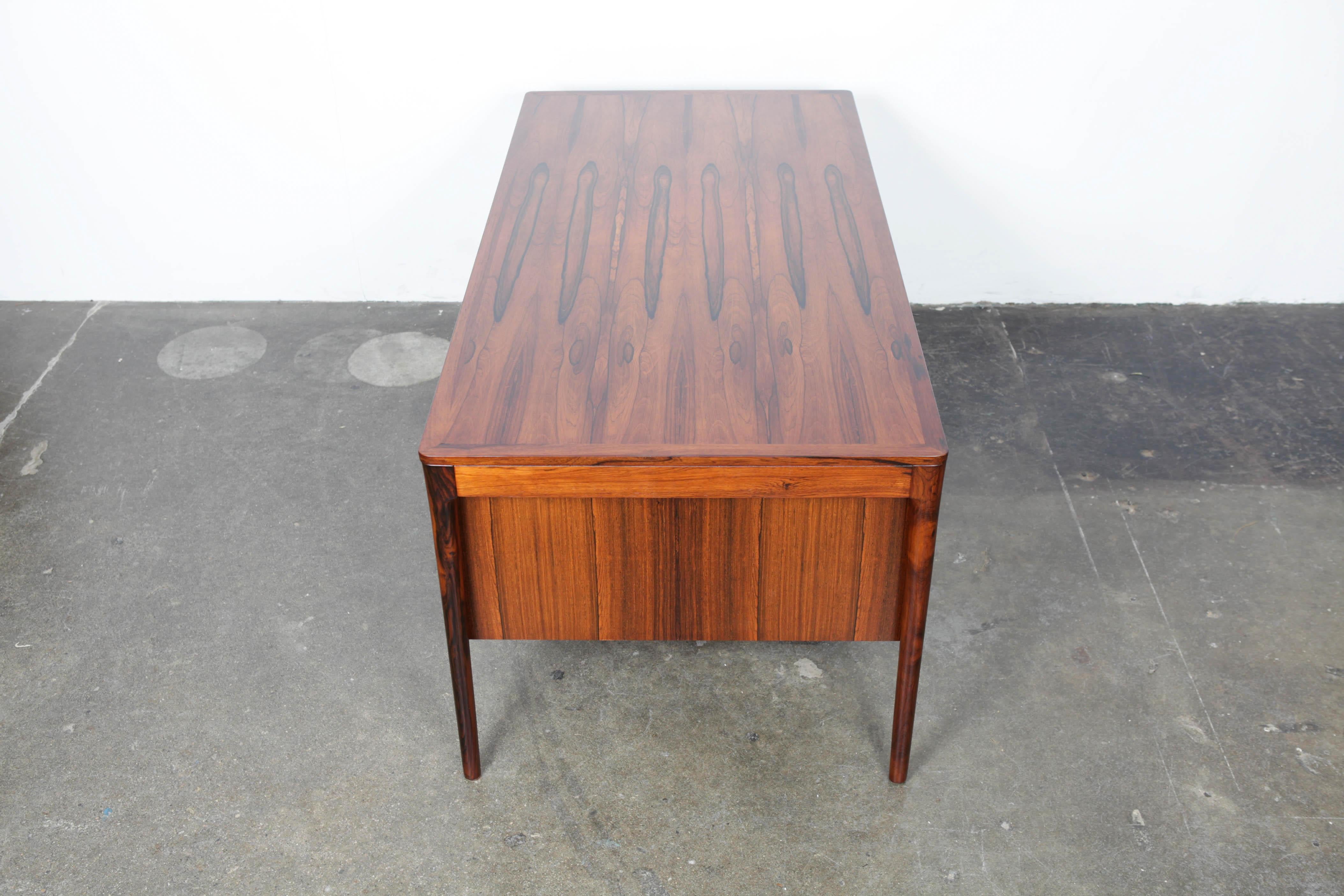 Norwegian Six-Drawer Executive Desk by Torbjørn Afdal in Brazilian Rosewood In Excellent Condition In North Hollywood, CA