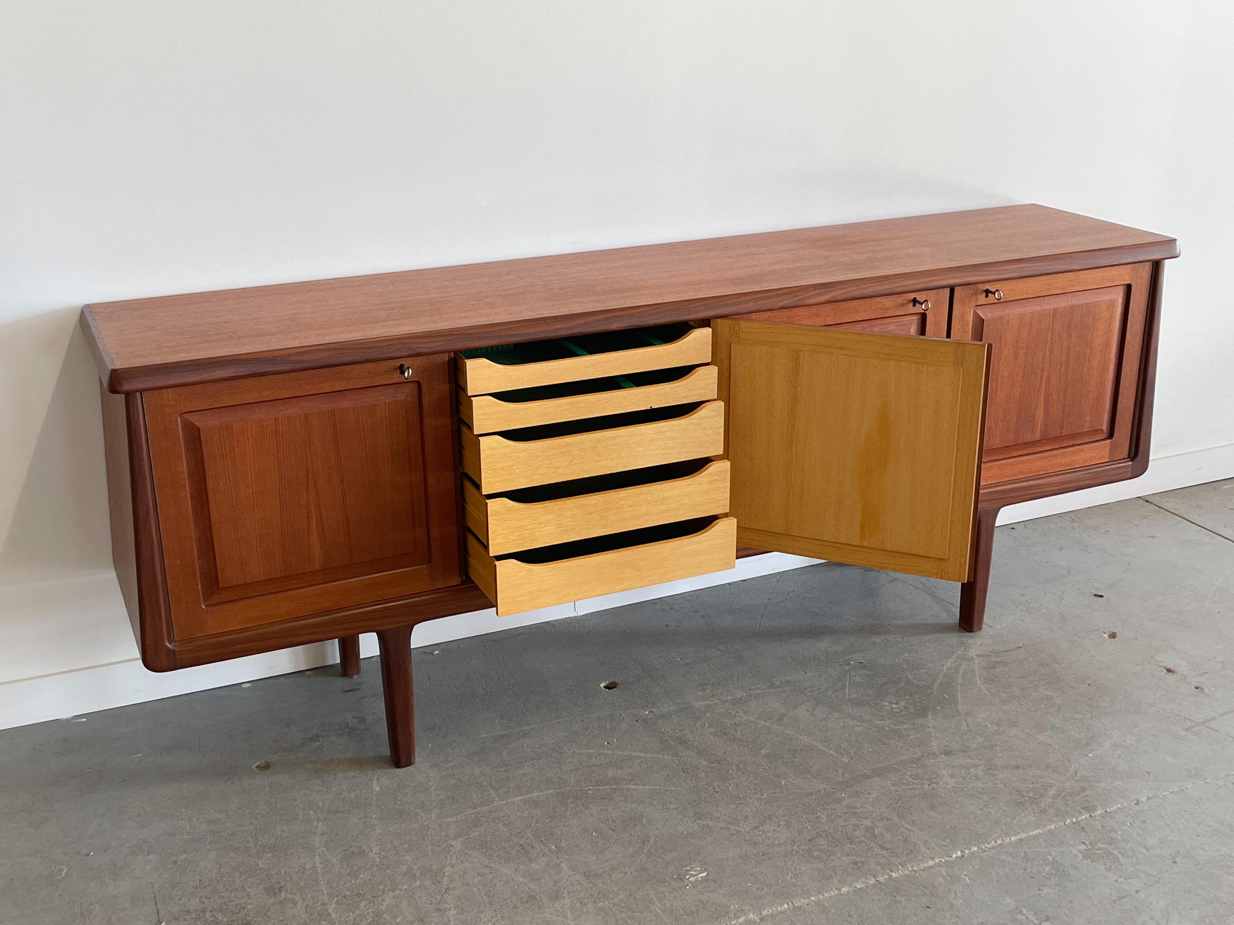 Norwegian Teak Credenza by Arnt Sorheim for Broderne Sorheim In Good Condition For Sale In Winnipeg, MB