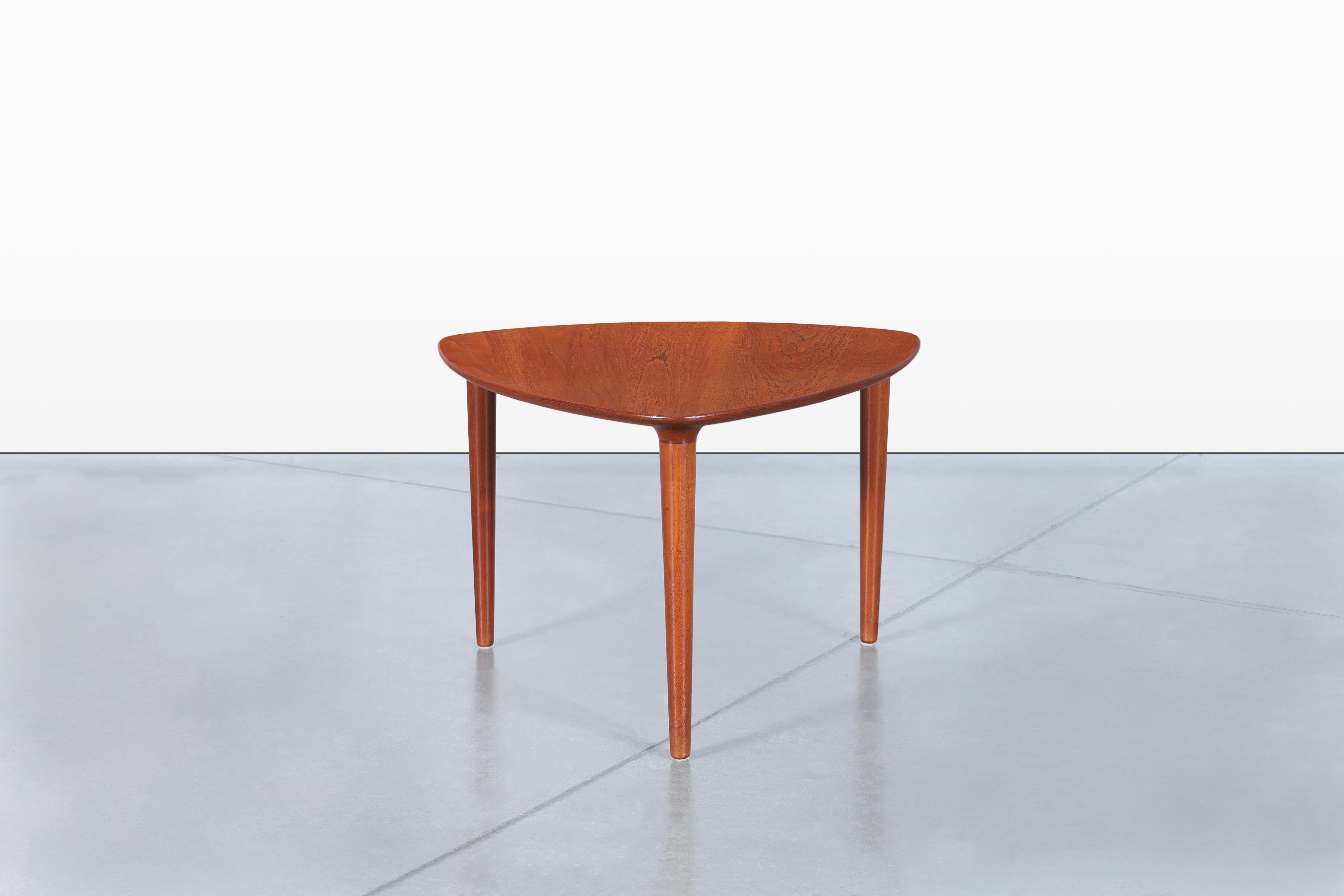 Mesa auxiliar de teca noruega 
