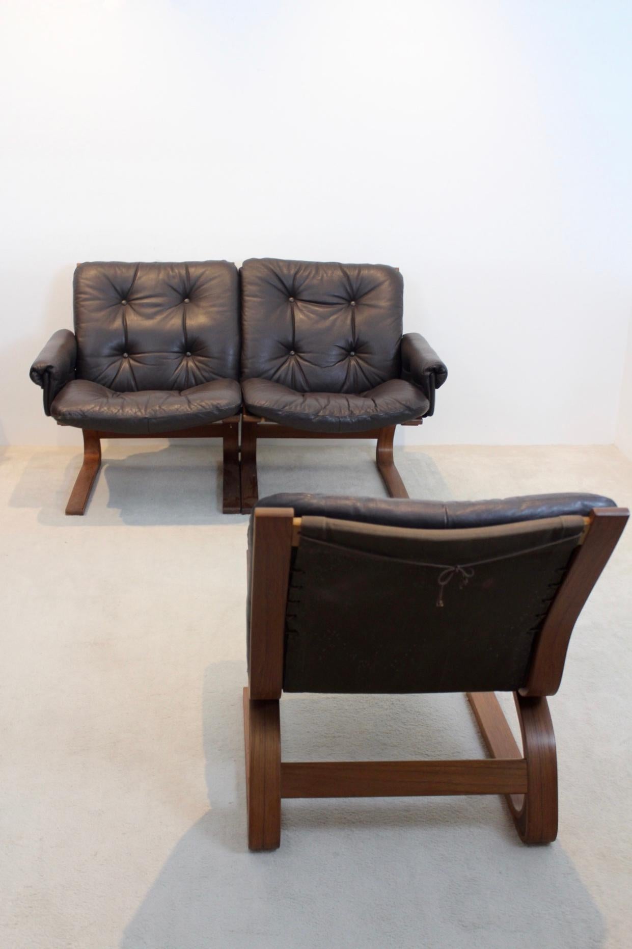 Norwegian Teak, Leather Kengu Sofa Set by Elsa & Nordahl Solheim for Rybo Rykken For Sale 3