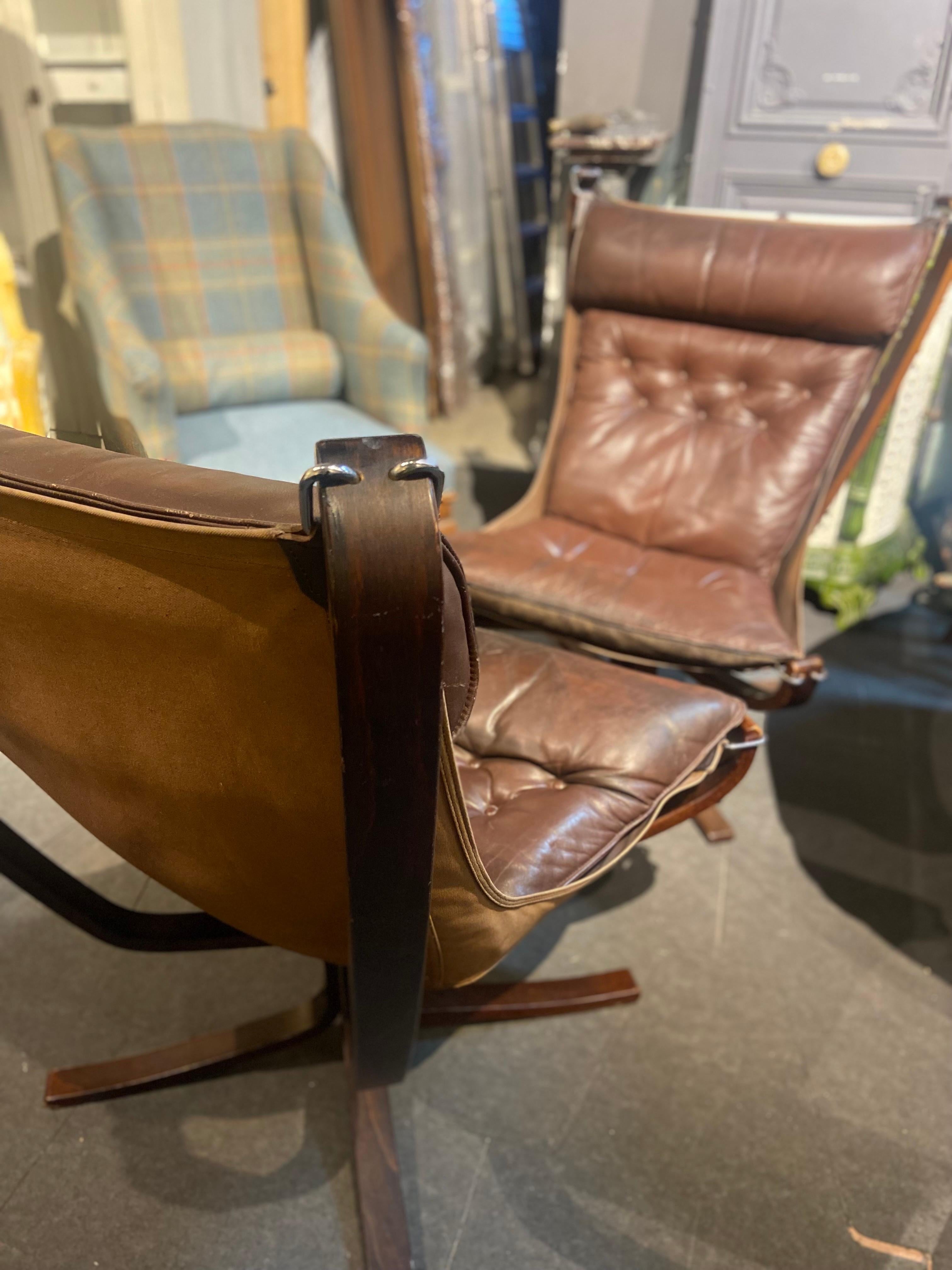 Norwegian Vintage Falcon Lounge Chair by Sigurd Ressell for Vatne Møbler, 1960s In Good Condition For Sale In Sofia, BG