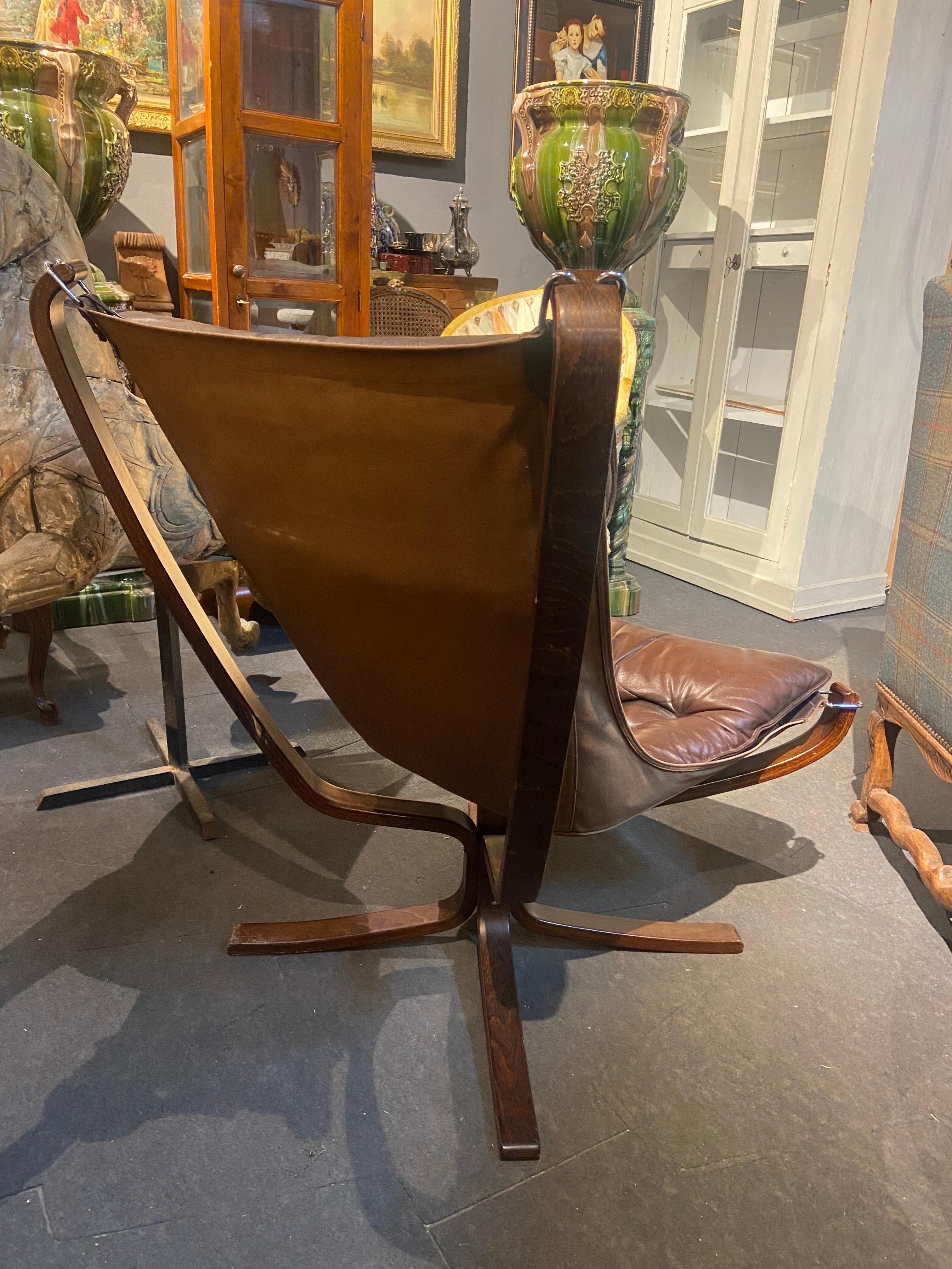Cuir Chaise longue Falcon norvégienne vintage par Sigurd Ressell pour Vatne Møbler, 1960s en vente