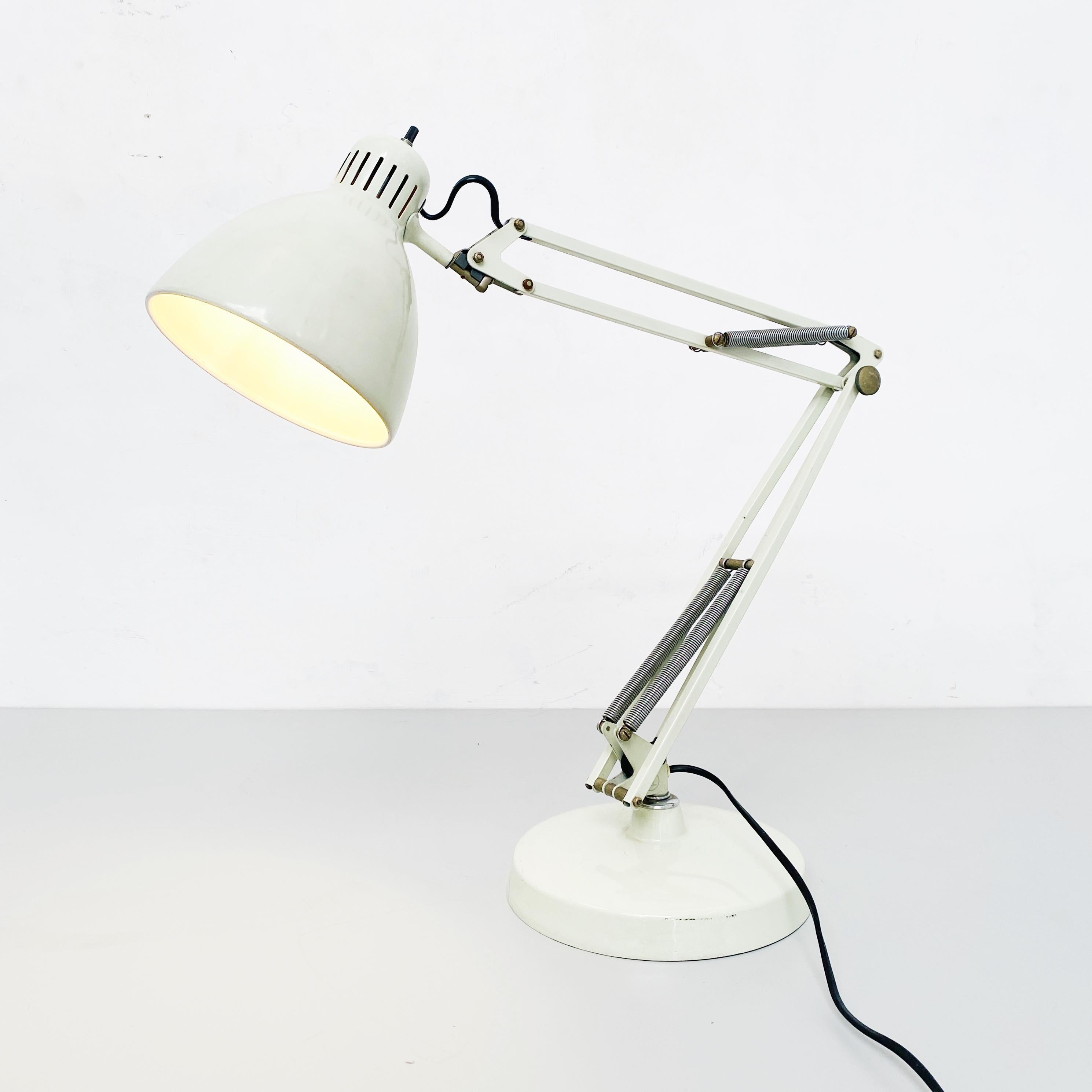 Norwegian White Metal Naska Loris Table Lamp by Jac Jacobsen for Luxo, 1950s For Sale 4