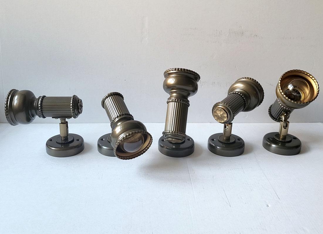 A rare opportunity to purchase a set of five highly decorative, unused vintage spotlights made of burnished brass.
Germany, 1960s-1970s.


 