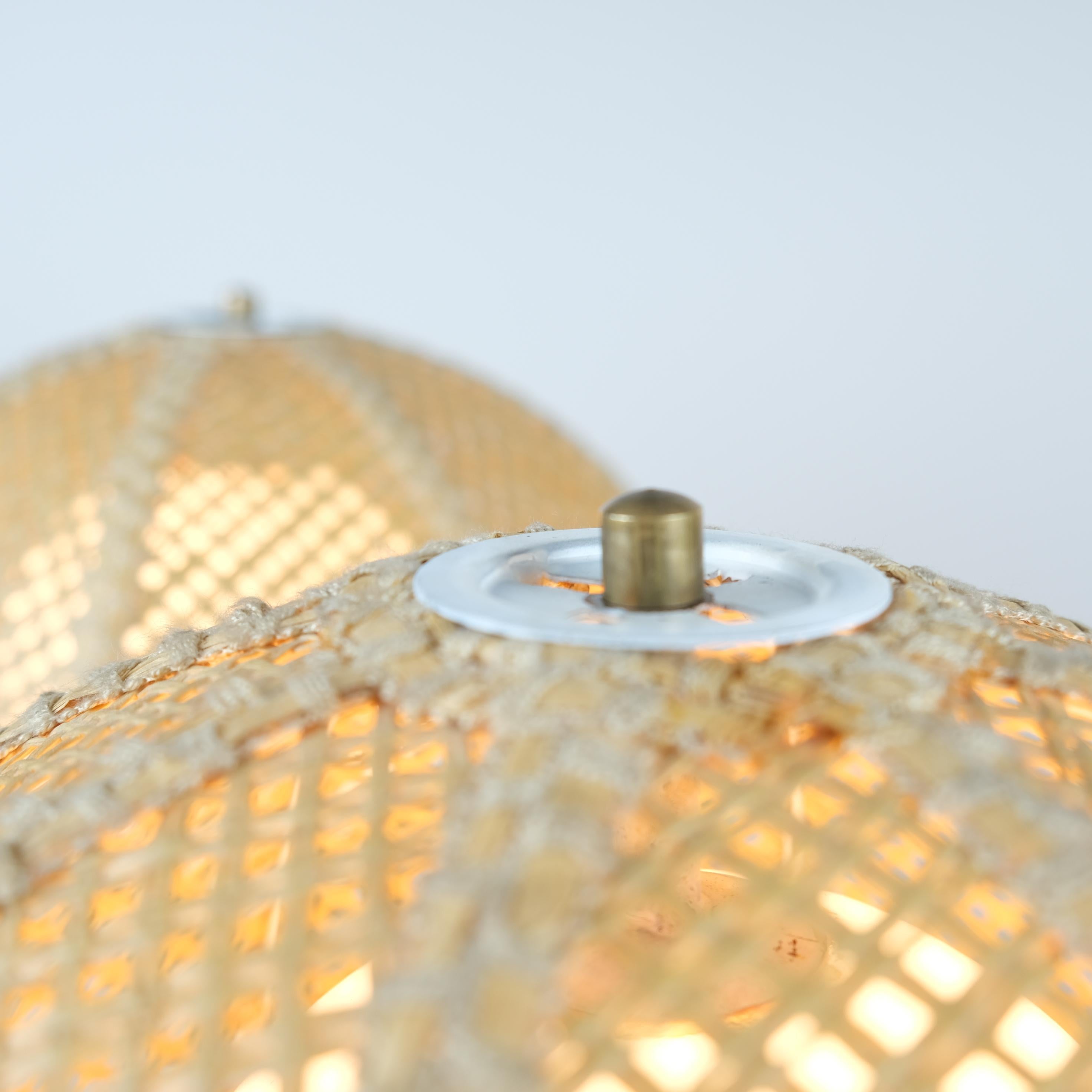 Nostalgica coppia di lampade da tavolo Boho di Ker-Lux, ottone e rattan, Finlandia anni '80 in vendita 3
