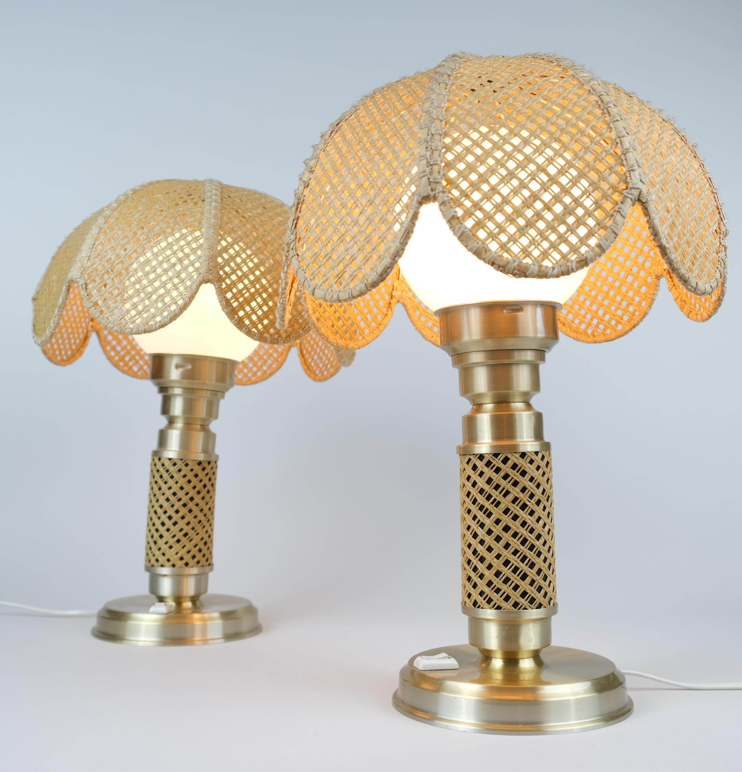 Nostalgica coppia di lampade da tavolo Boho di Ker-Lux, ottone e rattan, Finlandia anni '80 in vendita 6