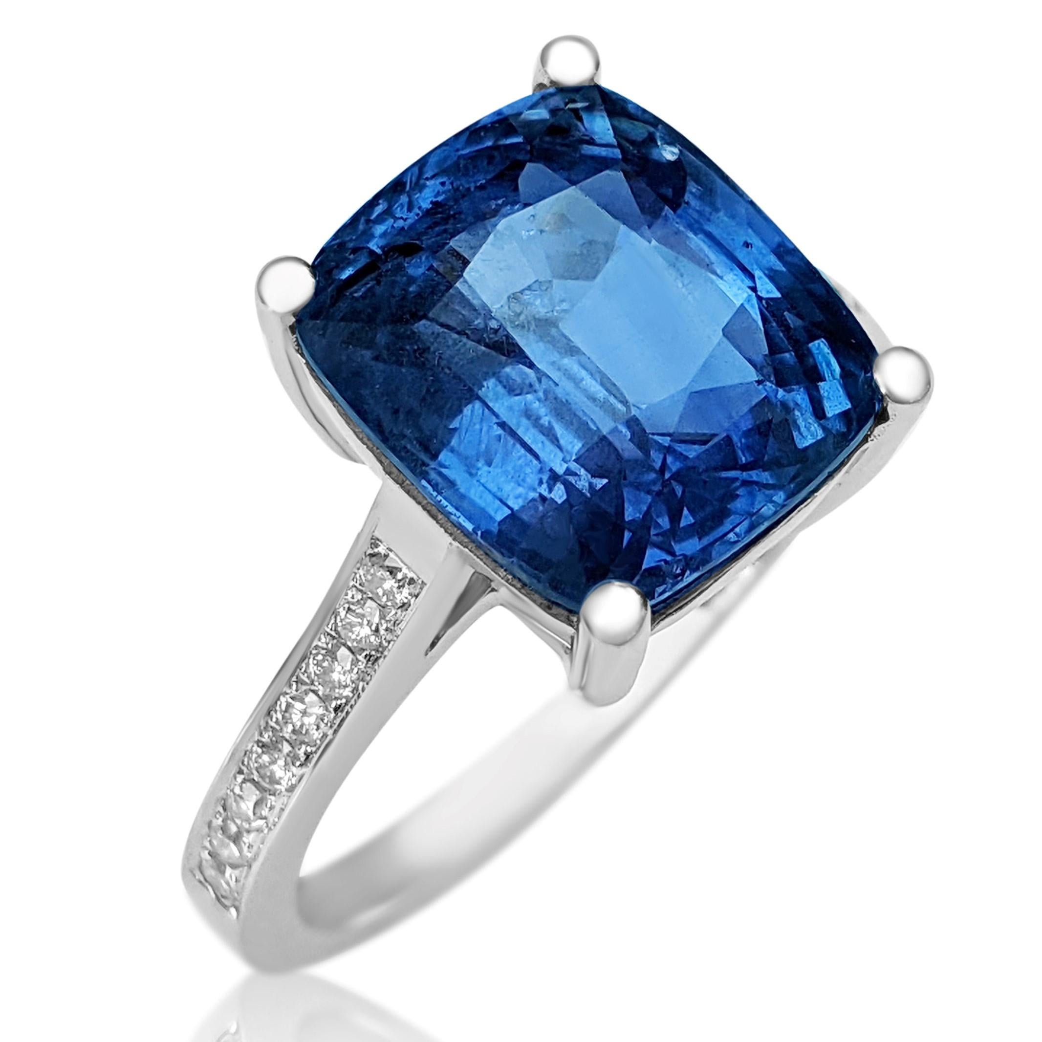 Not Heated 7.58ct Color Change Sapphire and Diamonds, 18 Kt. White Gold, Ring 1