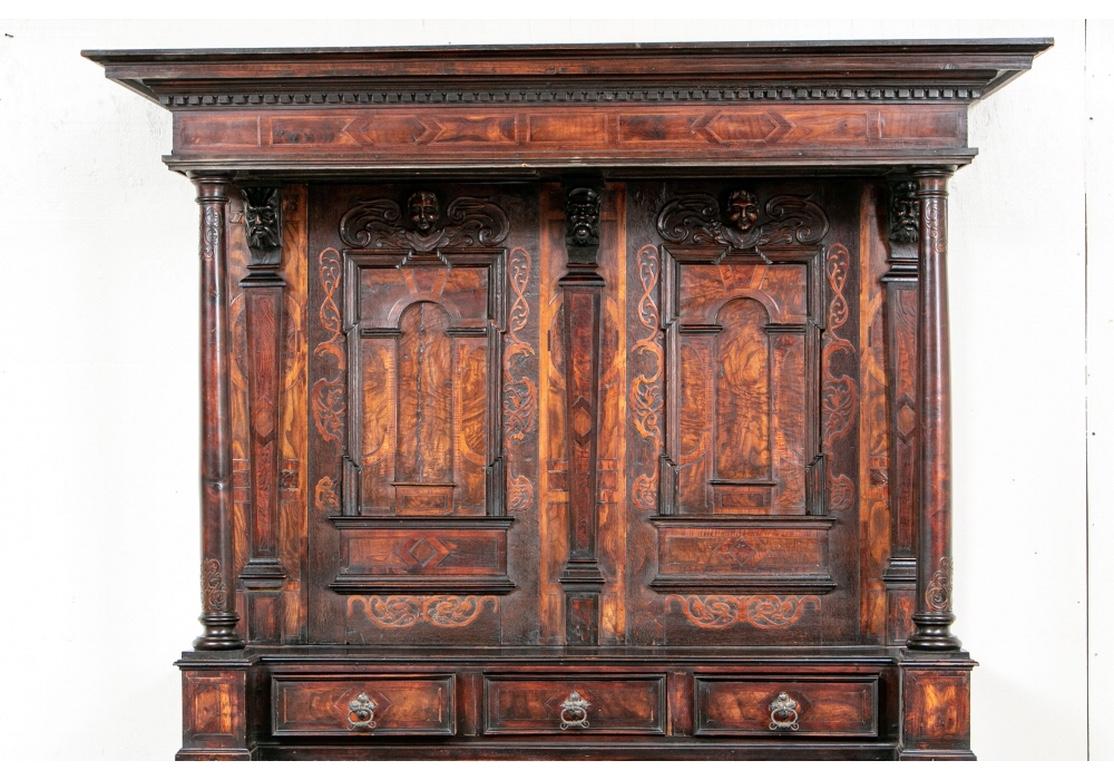 European Notable circa 17th Century Carved Walnut Two-Tiered Cabinet in Renaissance Style For Sale