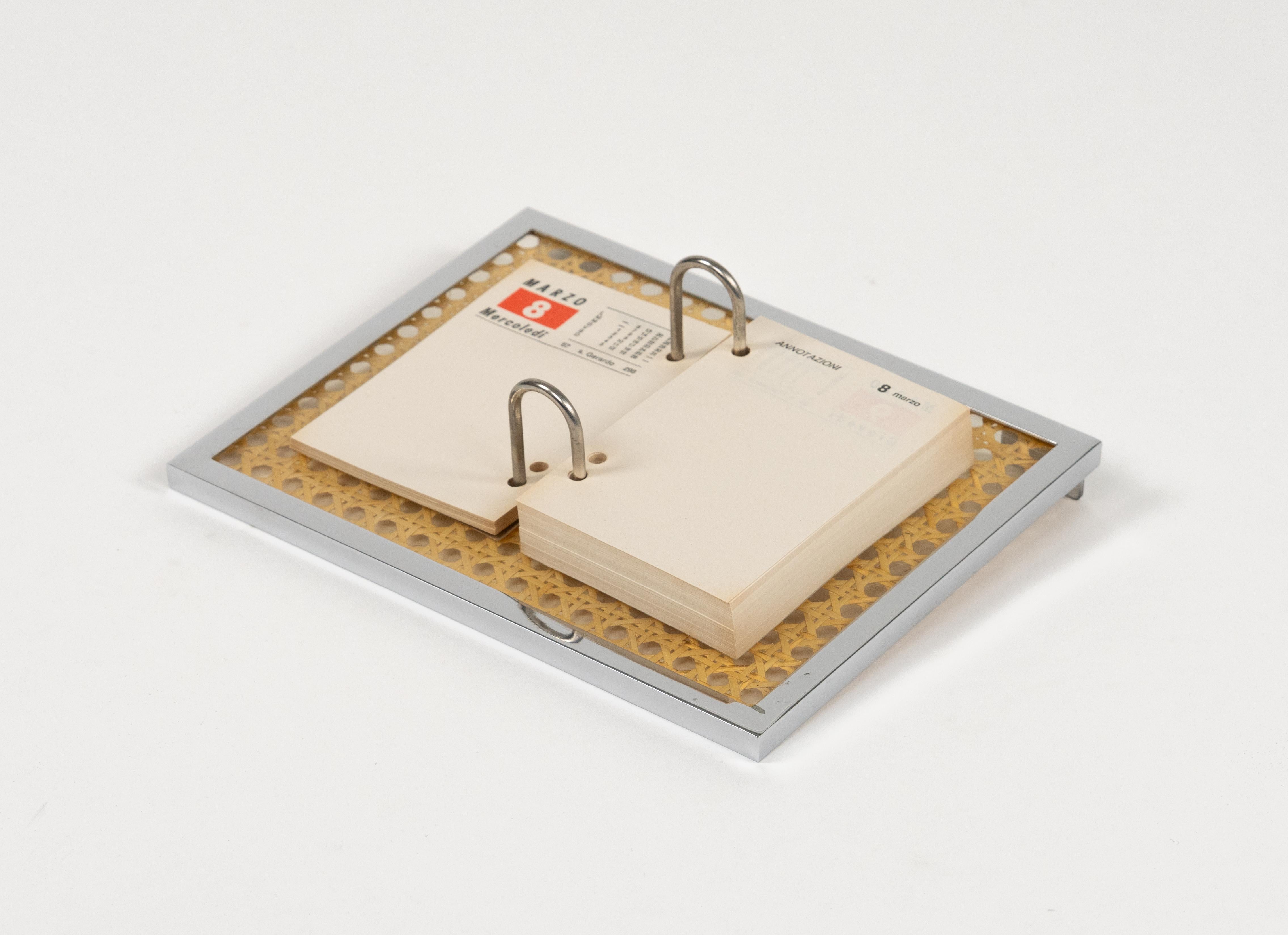 Notizblock Agenda in Chrom, Lucite und Rattan Christian Dior Stil, Italien 1970er im Angebot 3