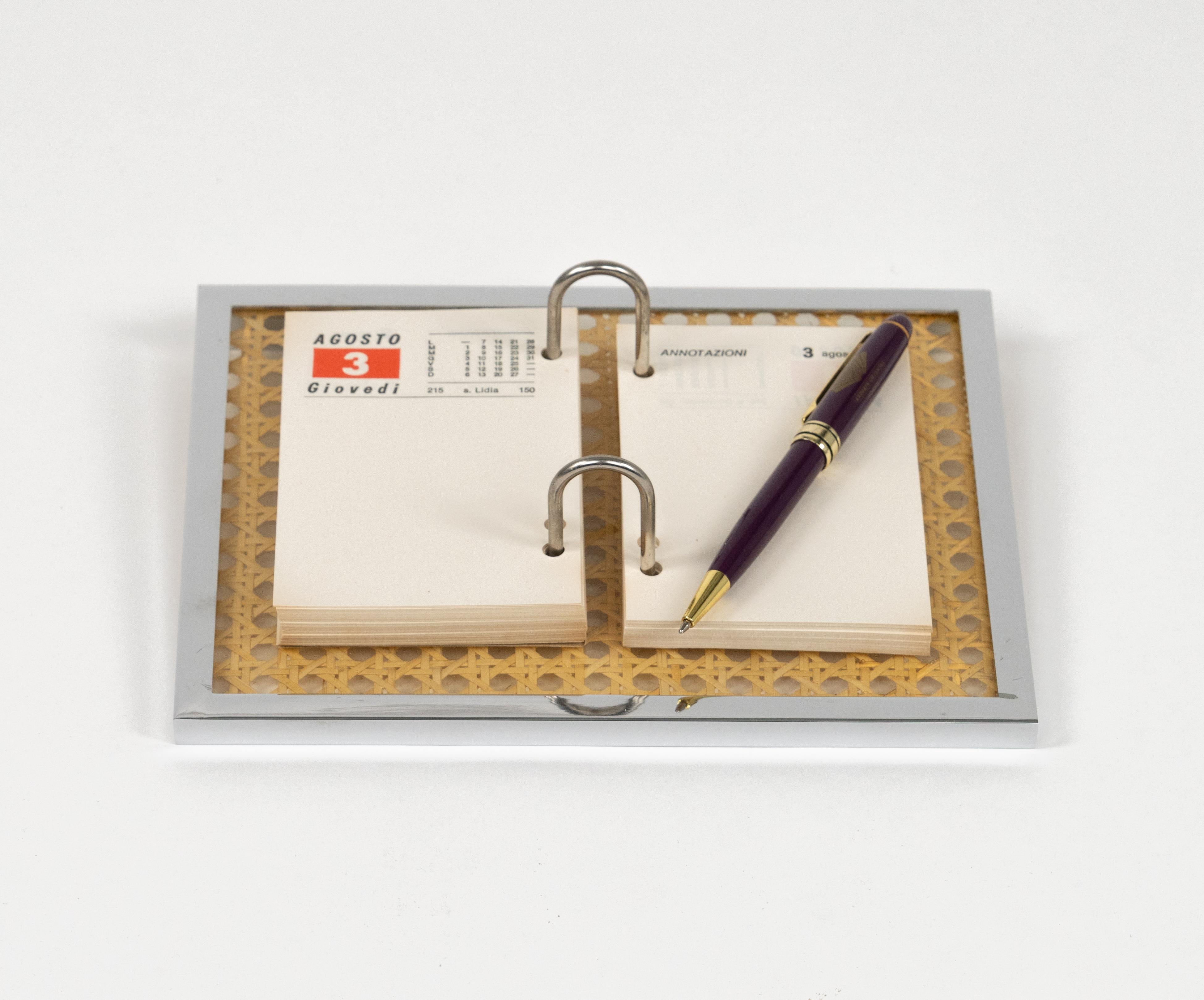 Notizblock Agenda in Chrom, Lucite und Rattan Christian Dior Stil, Italien 1970er im Angebot 7