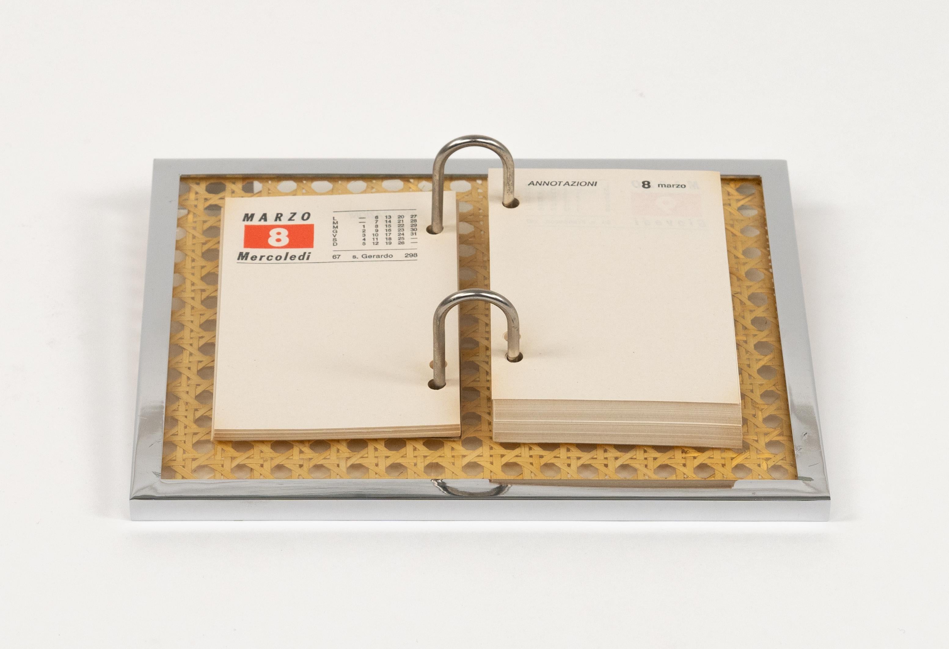 Notizblock Agenda in Chrom, Lucite und Rattan Christian Dior Stil, Italien 1970er im Zustand „Gut“ im Angebot in Rome, IT