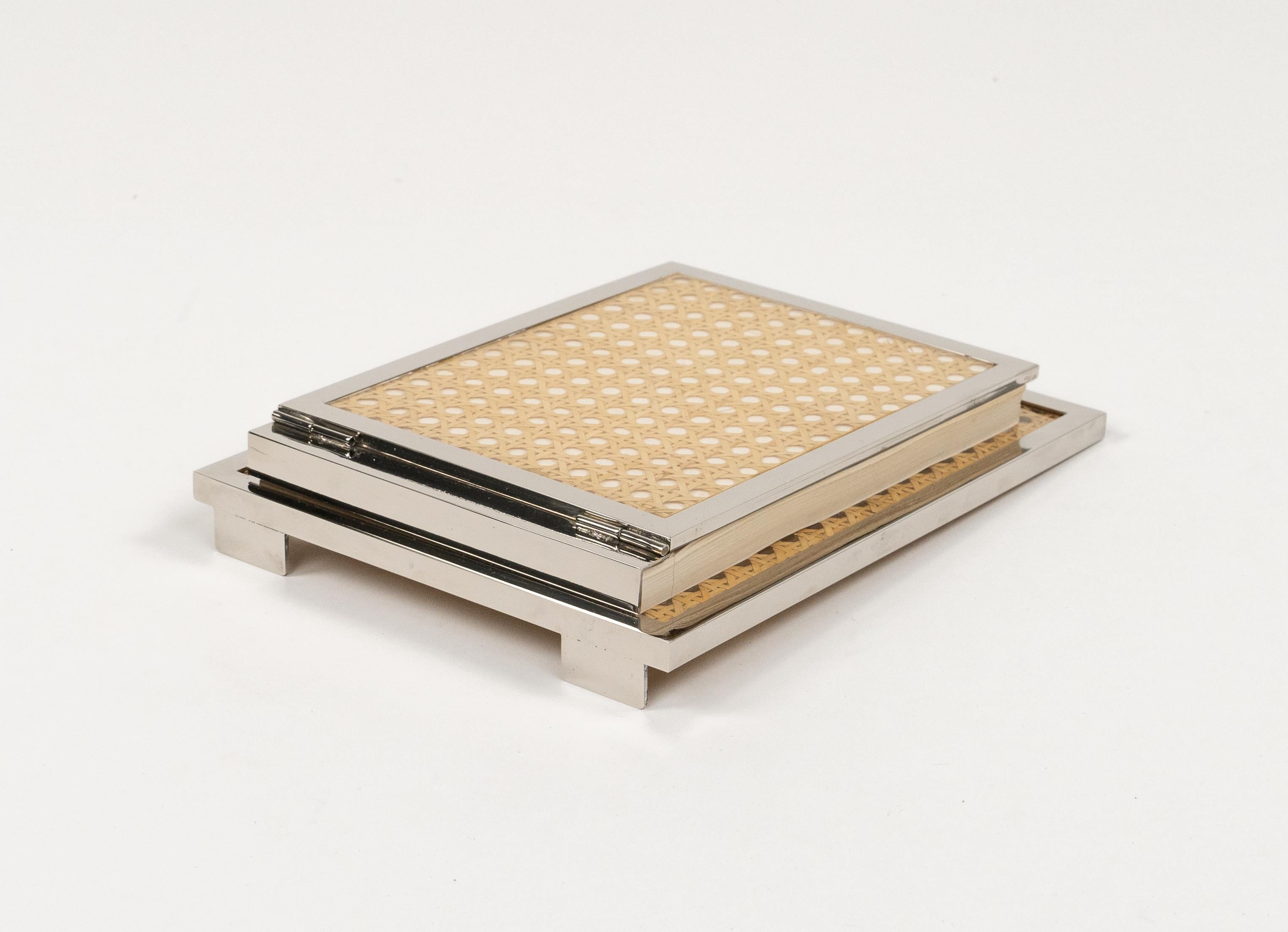 Porte-notes de style Christian Dior en chrome, lucite et osier, Italie, années 1970 en vente 11