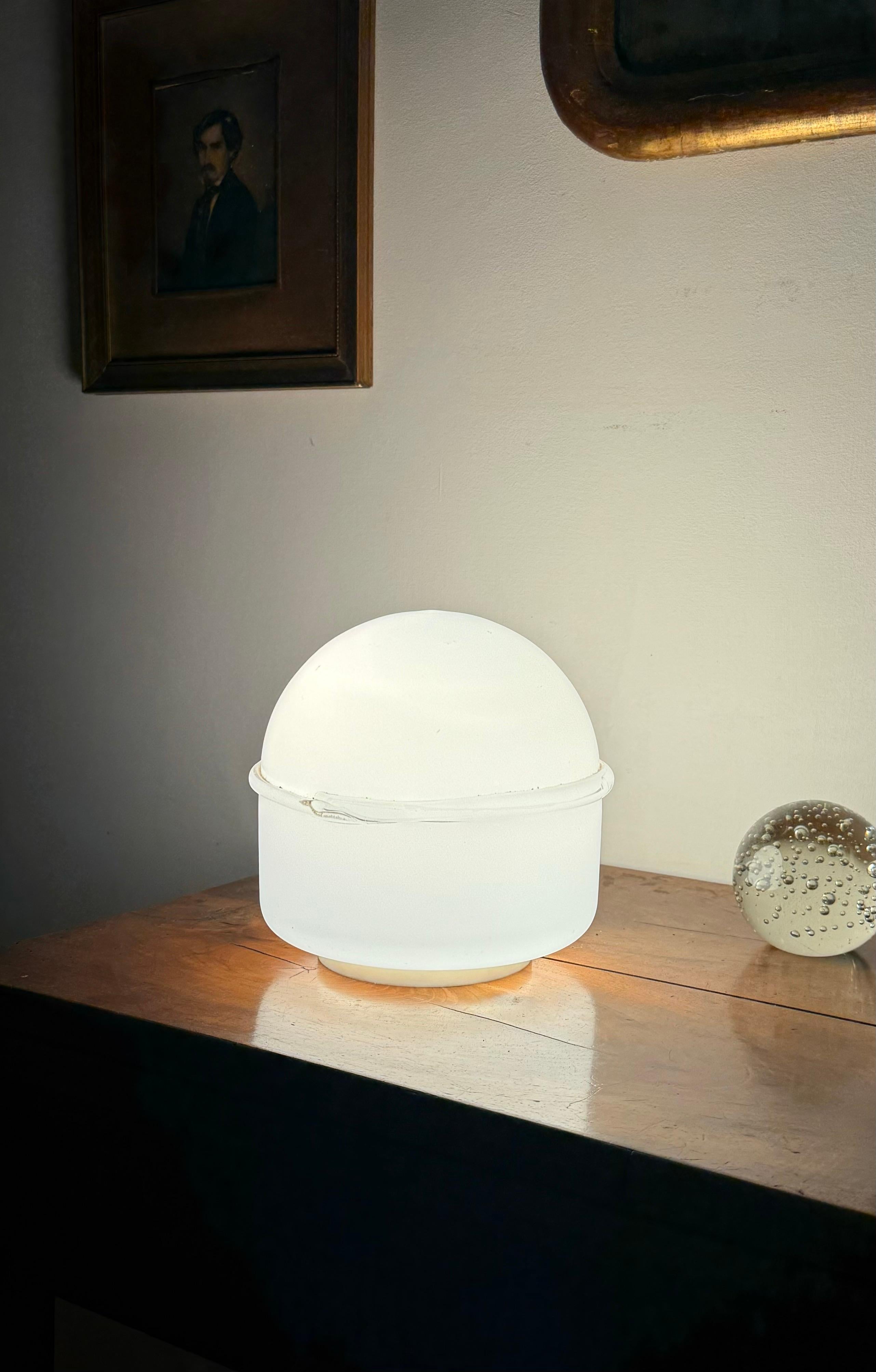 Stupenda lampada da tavolo 