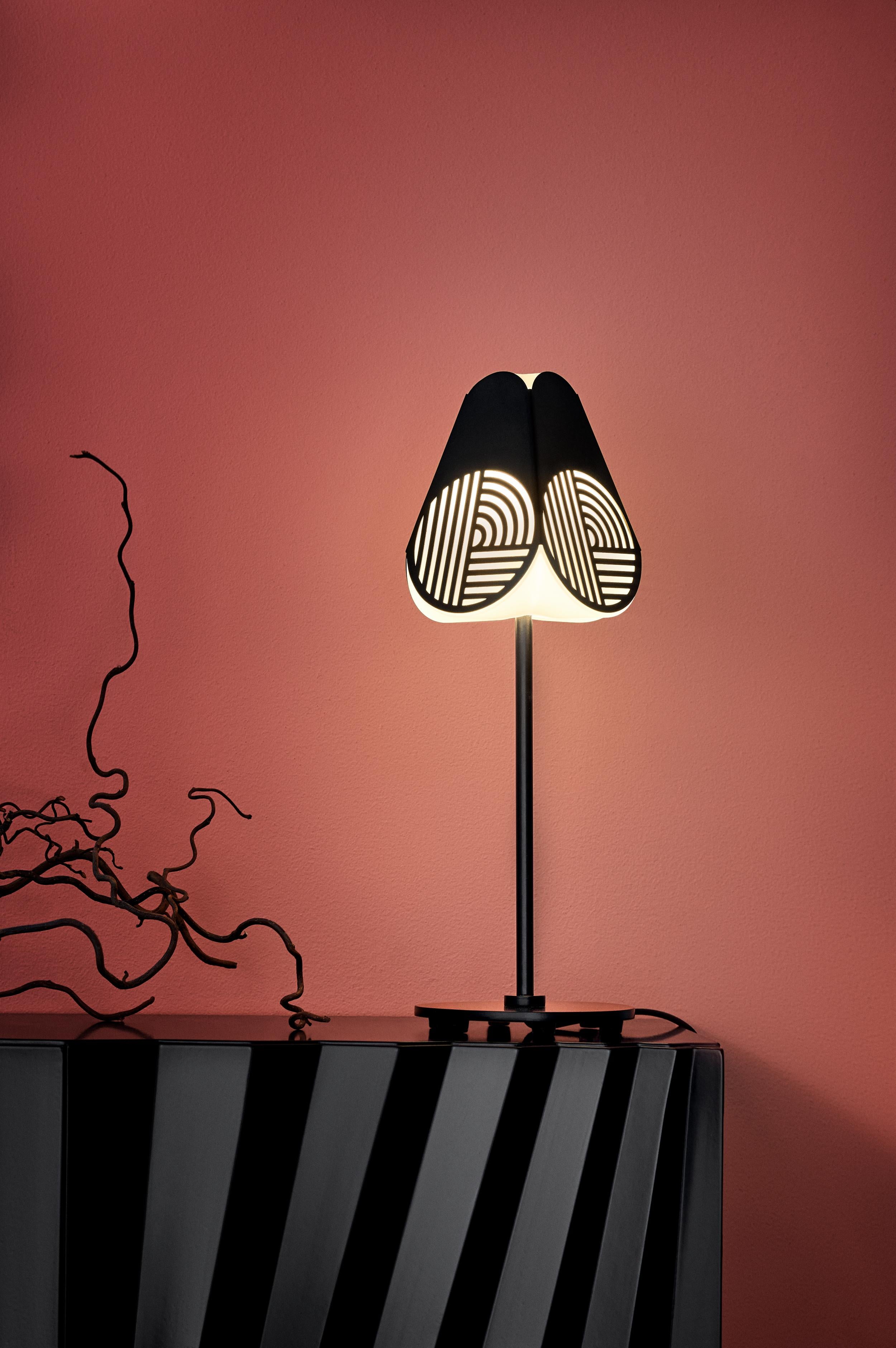Notische Tischlampe von Bower Studio im Zustand „Neu“ im Angebot in Geneve, CH