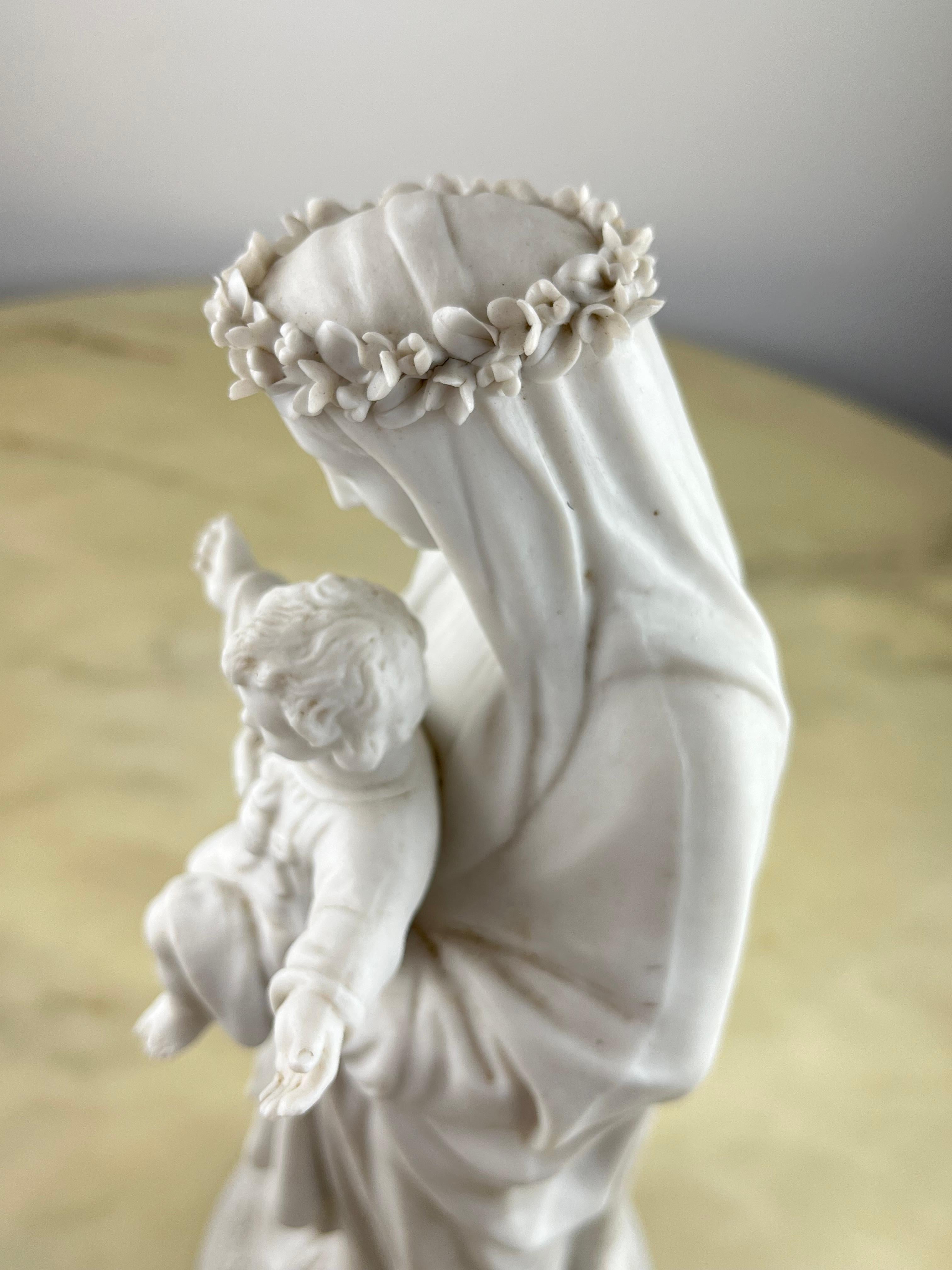 Notre Dame du Sacré Coeur Porcelain Statue, Made in Italy, 1930s For Sale 1