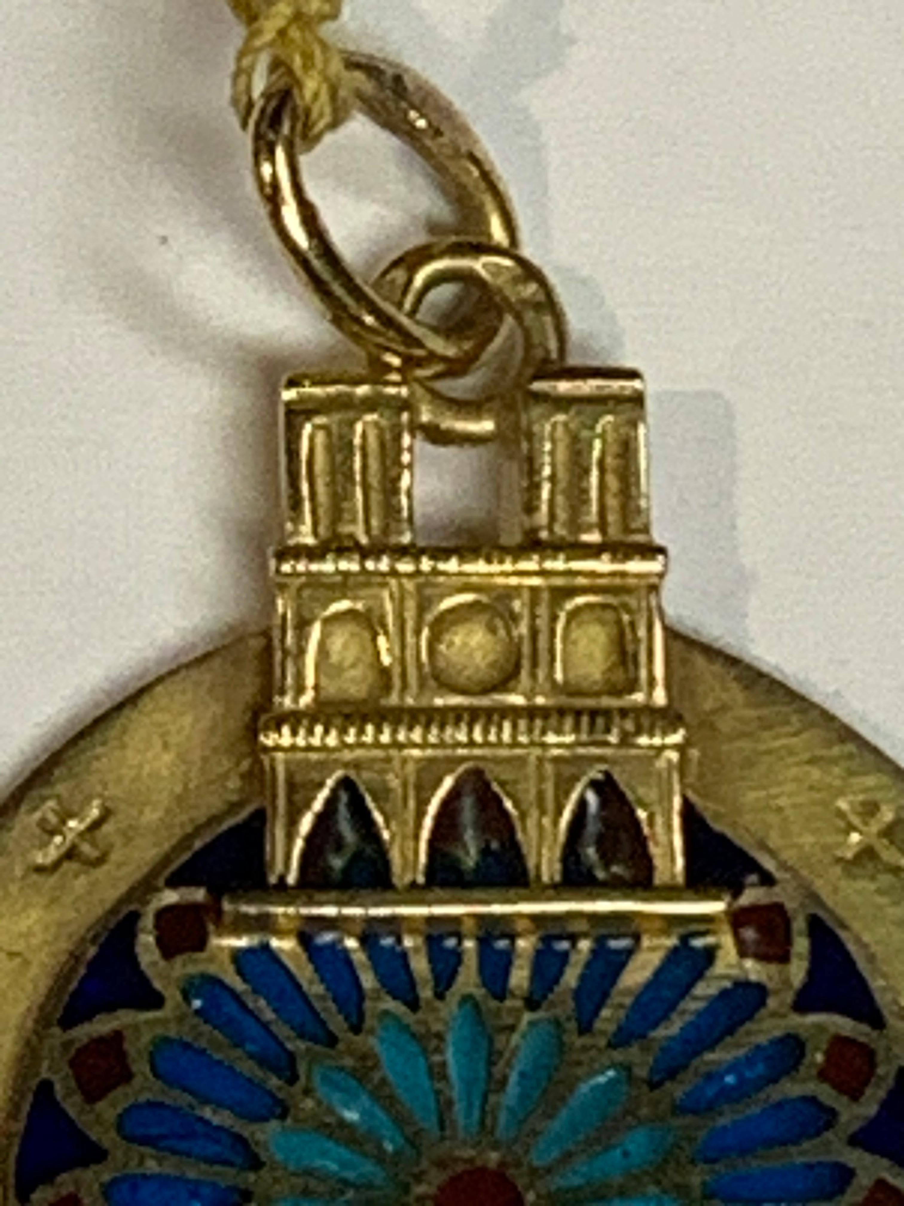 charm notre dame