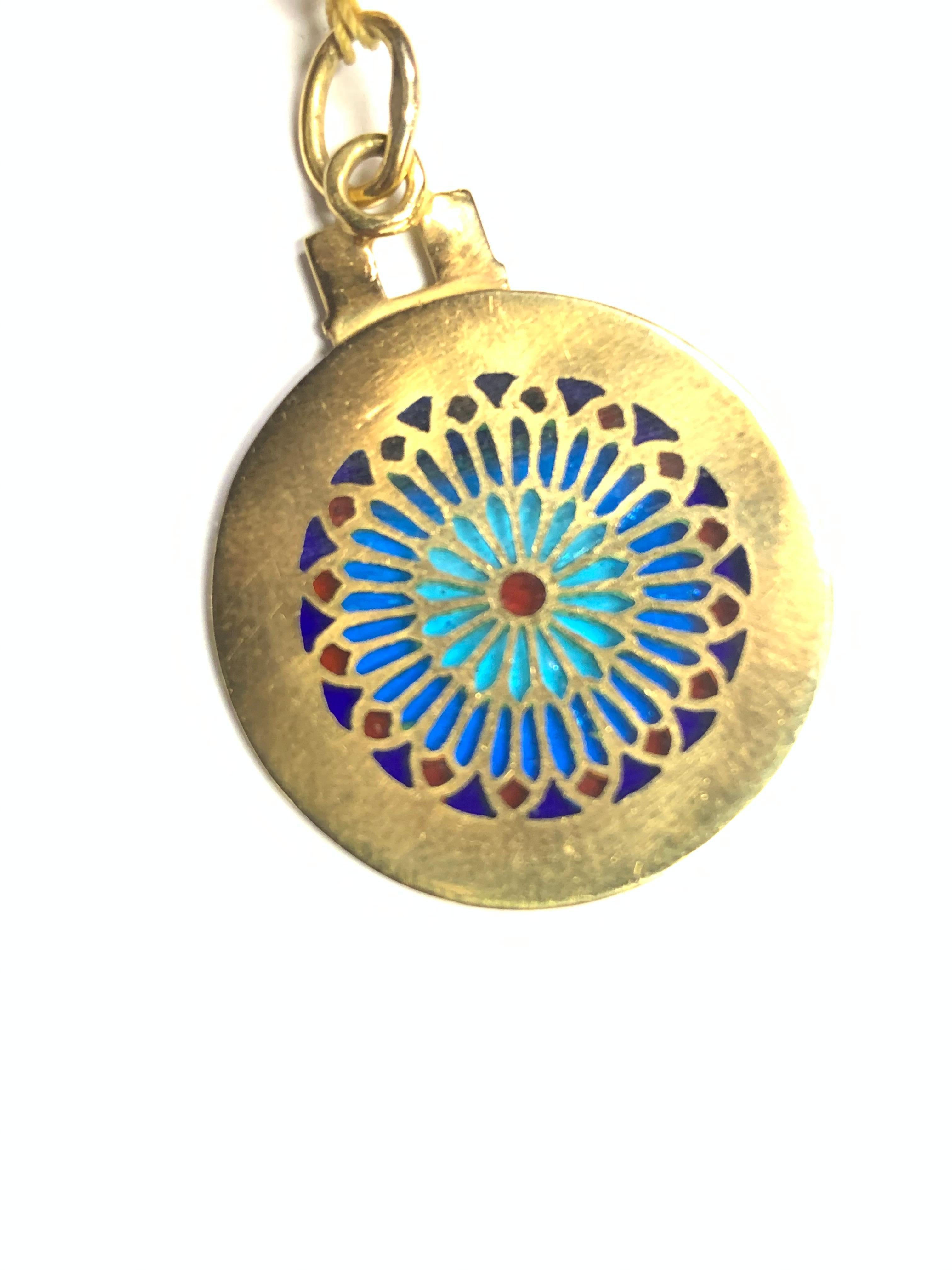 notre dame pendant