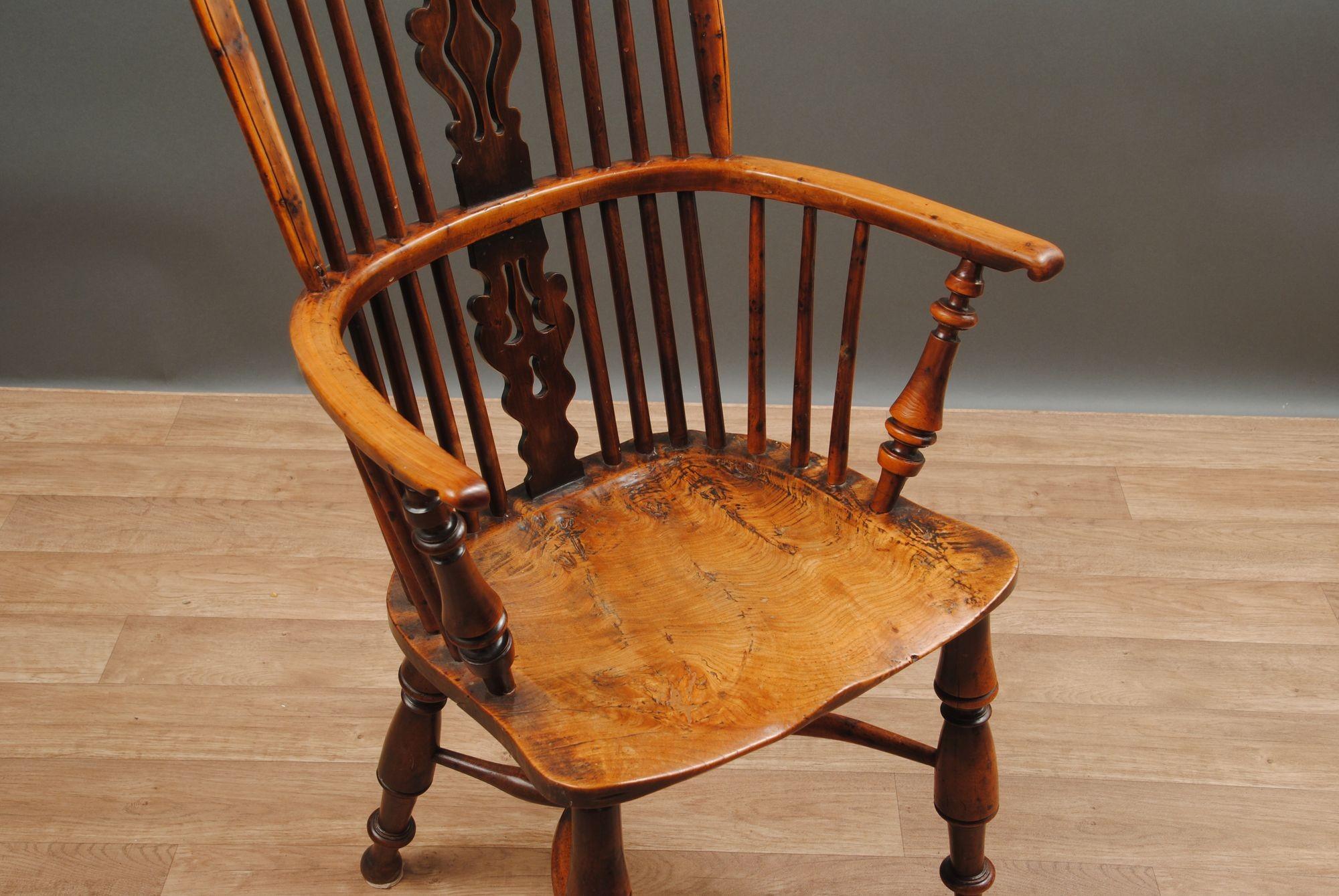 Nottinghamshire Eibenholz Windsor Sessel im Zustand „Gut“ im Angebot in Lincolnshire, GB
