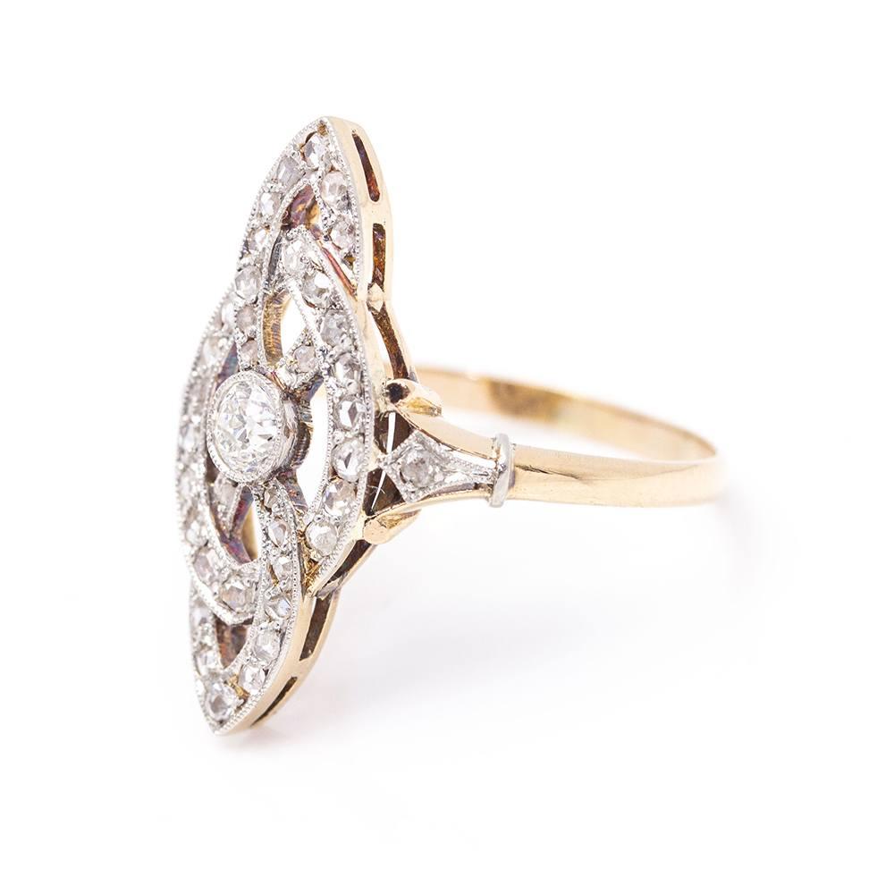 Noucentist Ring 1914 Platinum and Diamonds In Excellent Condition For Sale In BARCELONA, ES