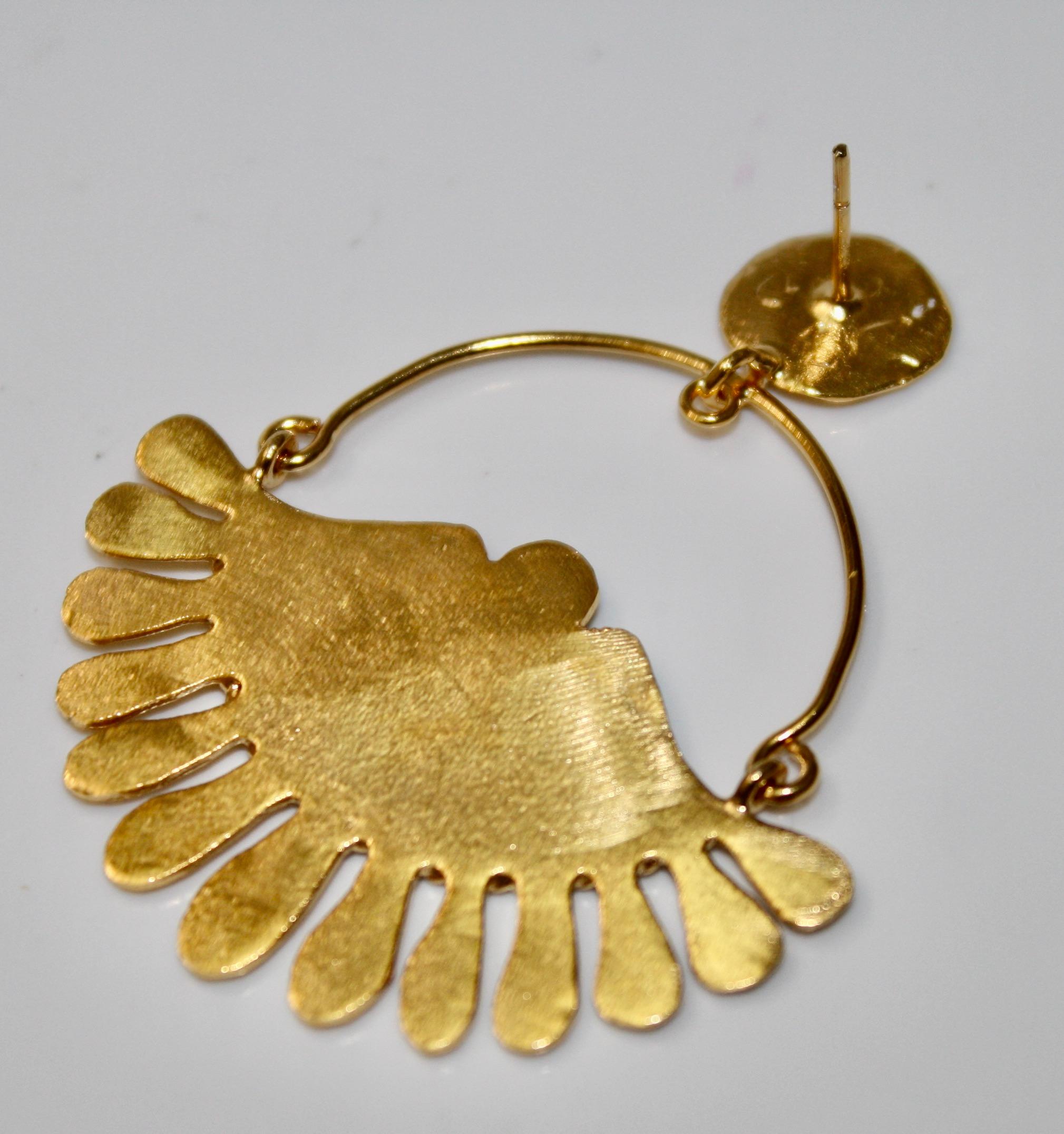 Nounzein Gilded Brass Fan Earrings  In New Condition In Virginia Beach, VA