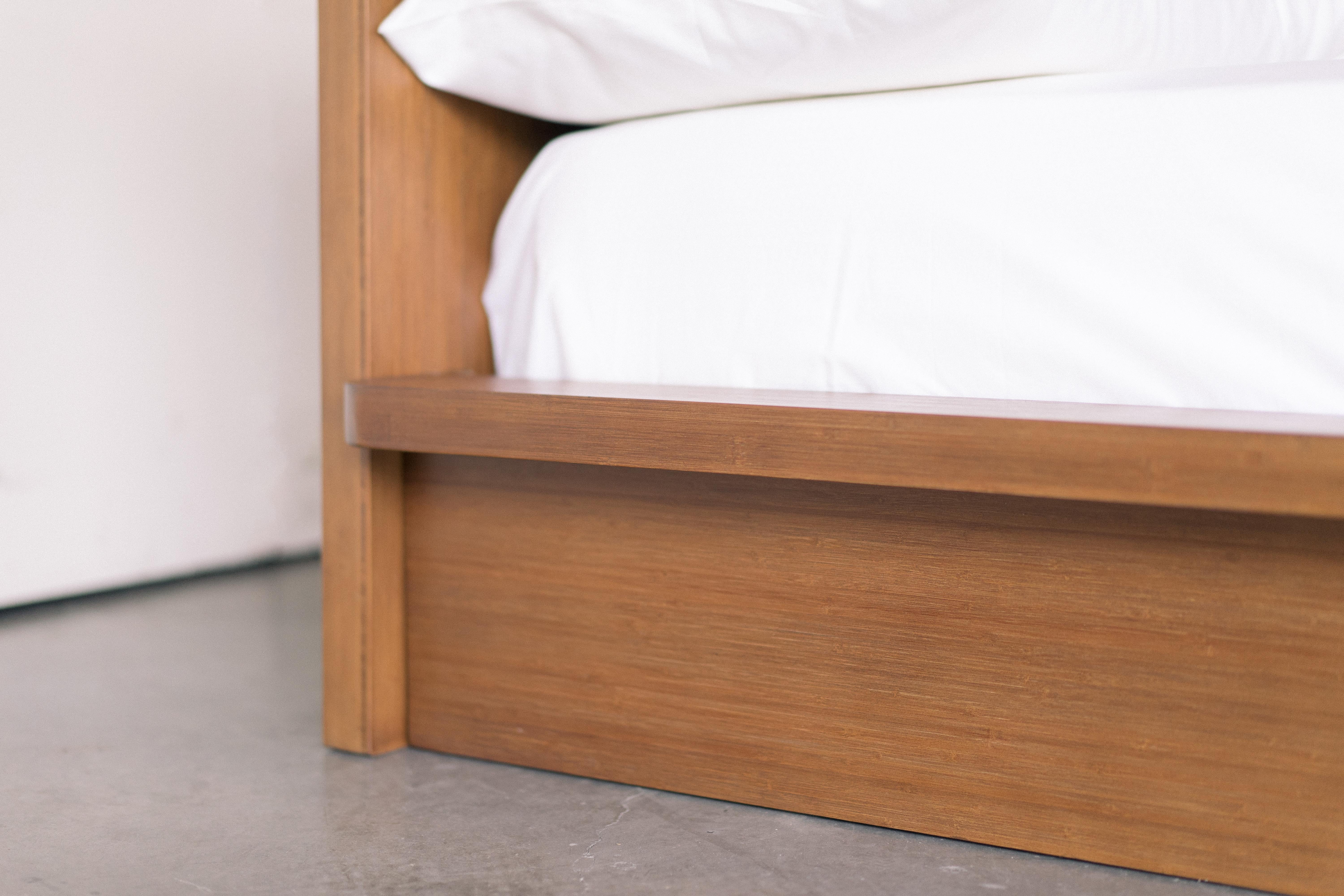 Contemporary Noura Bed, Queen Bed, Bamboo Platform Bed in Cognac For Sale