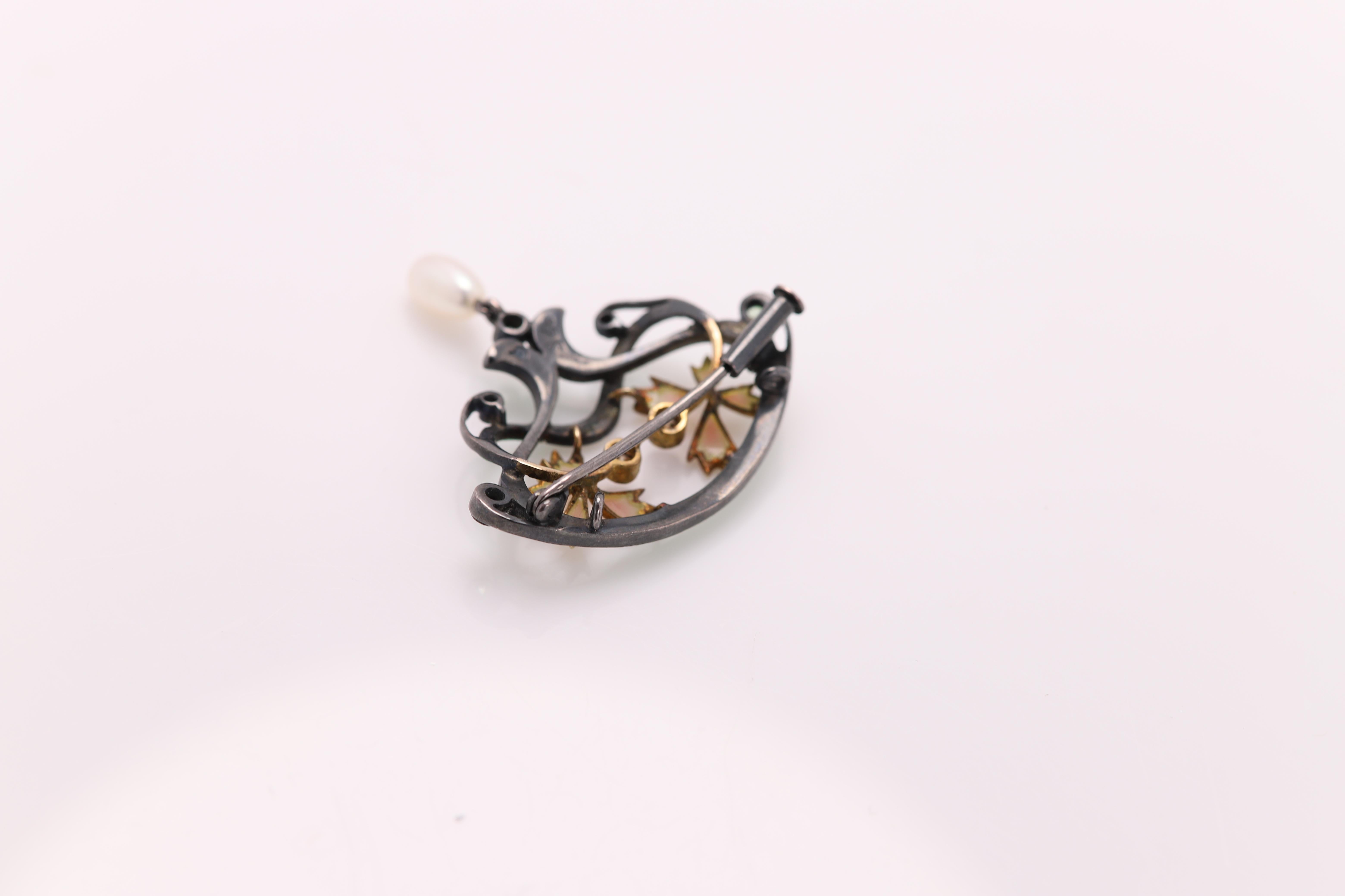 Nouveau 1910 Enamel Brooch Necklace Sterling Silver and 18 Karat Gold/Brooch For Sale 4