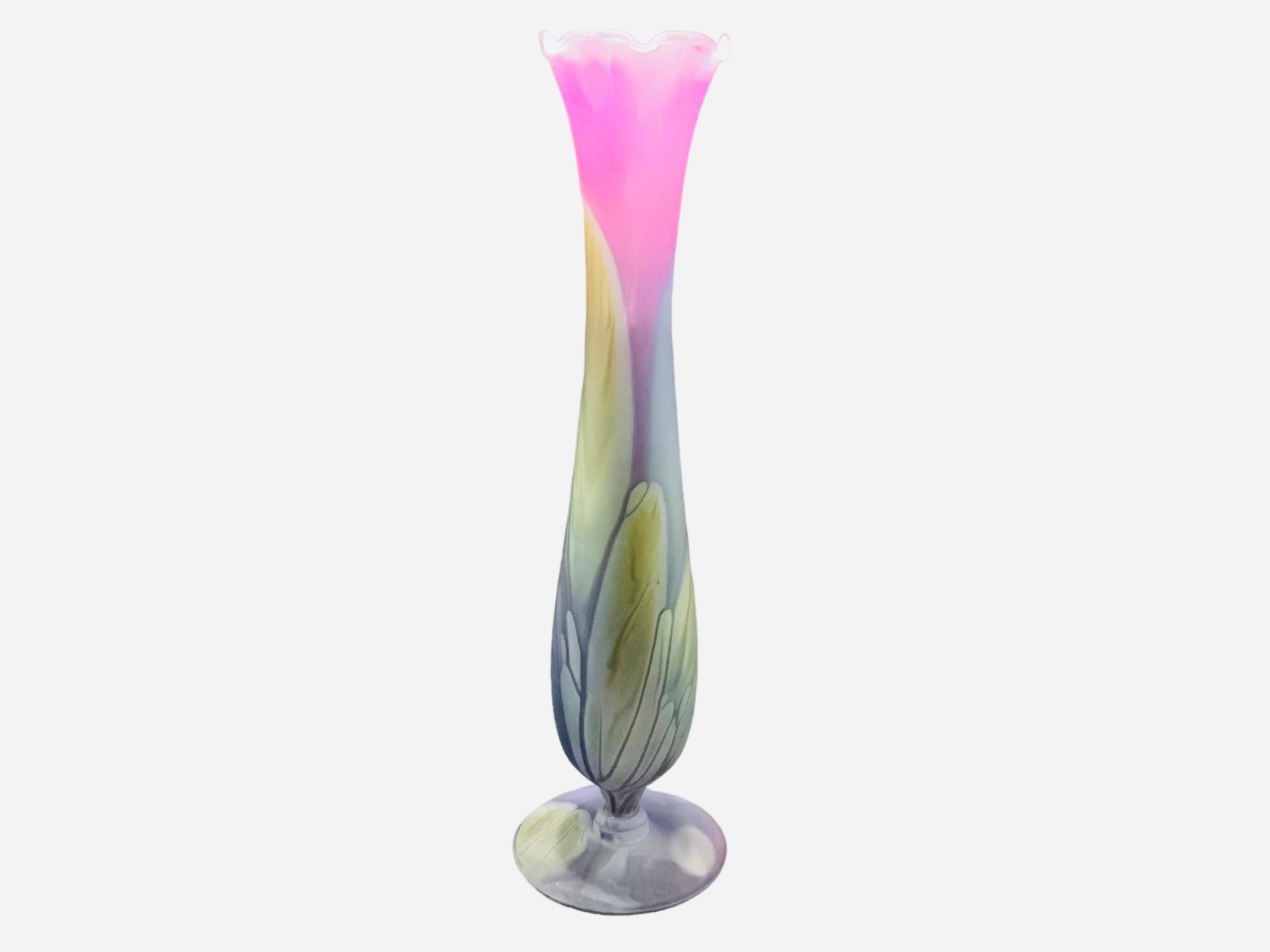 Art Nouveau Vaso a bocciolo in vetro Art Rueven Nouveau in vendita