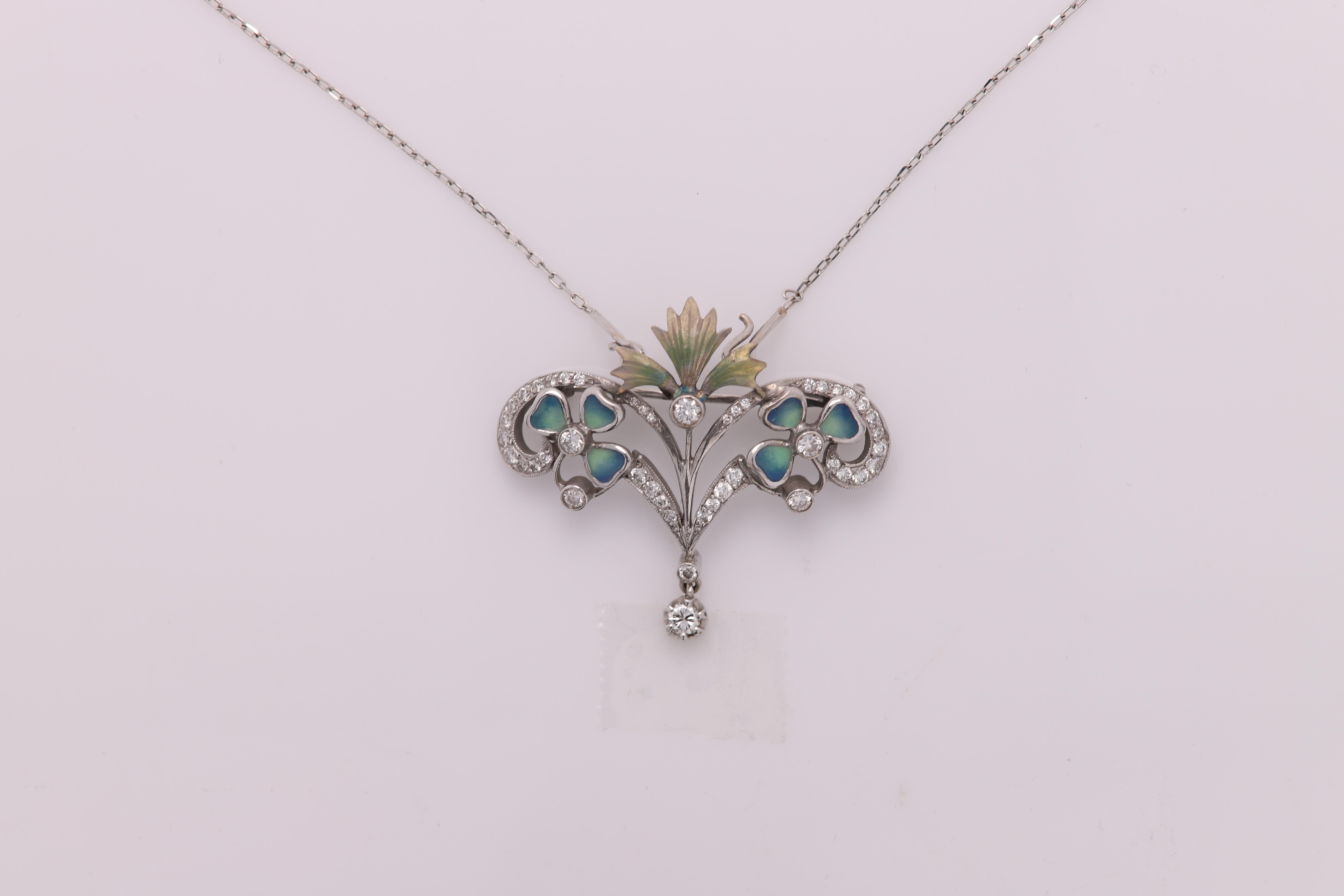 Taille ronde Collier broche fleur Art nouveau en or 18 carats, émail et diamants, style broche  en vente