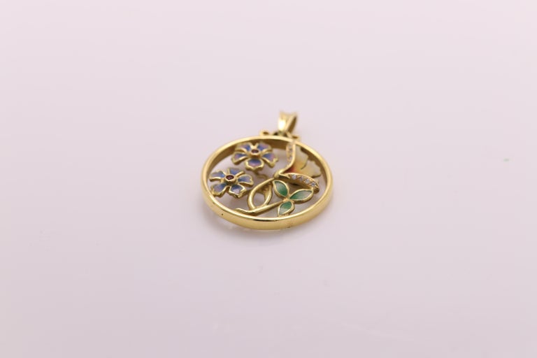 Nouveau 1910 Enamel Pendant 18 Karat Gold Flower Style For Sale at 1stDibs
