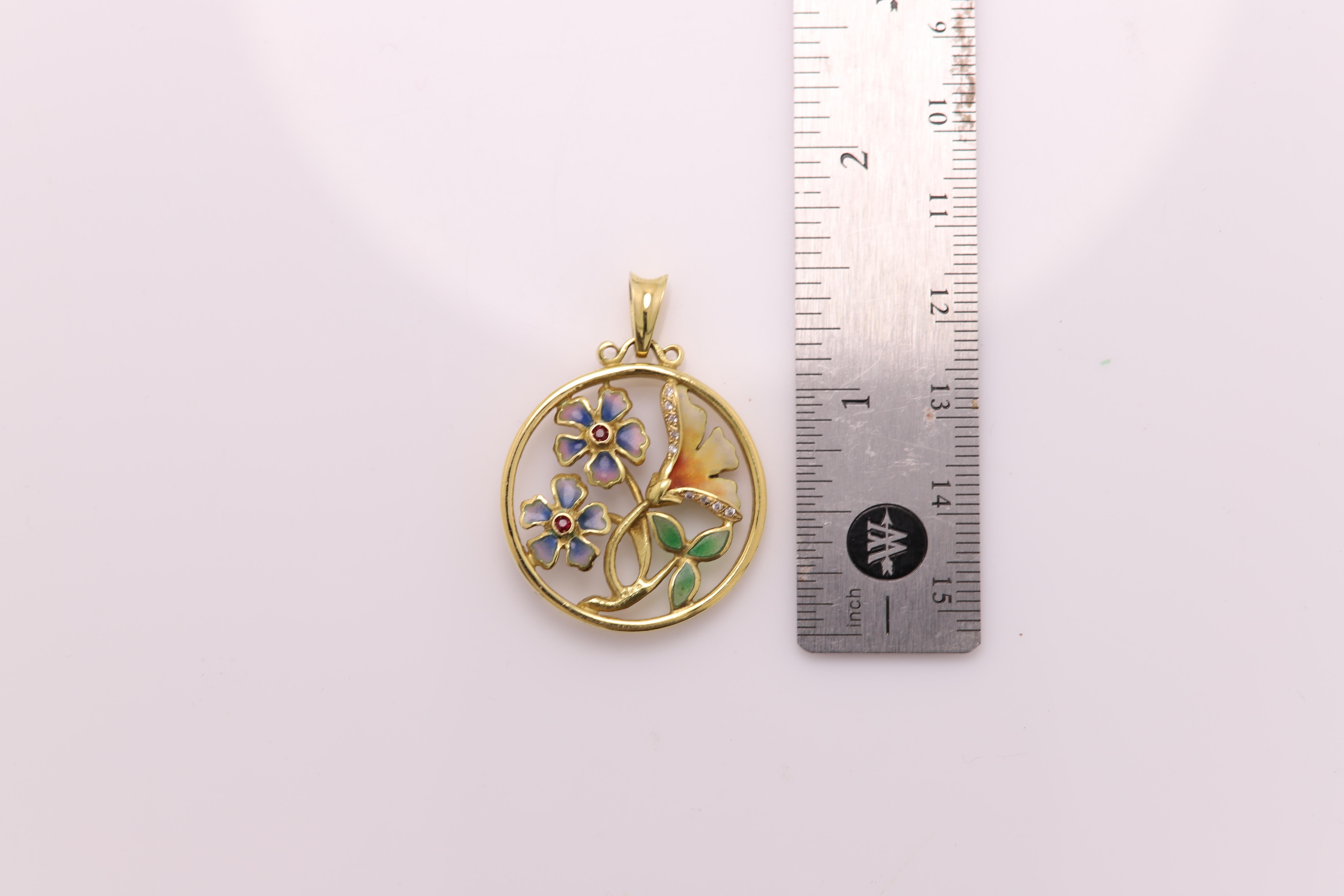 Taille ronde Pendentif en or 18 carats et émail style fleur, style nouveau, 1910 en vente