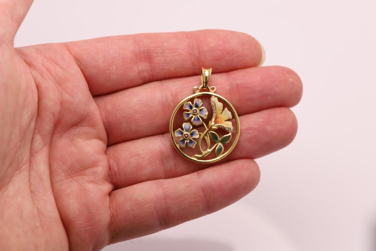 Nouveau 1910 Enamel Pendant 18 Karat Gold Flower Style For Sale at 1stDibs
