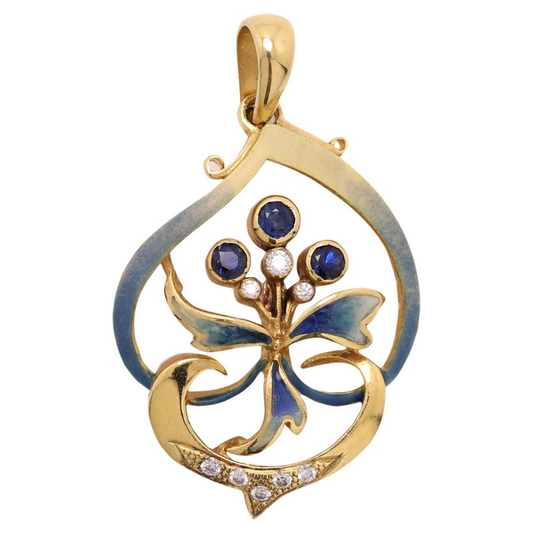 Nouveau 1910 Enamel Pendant 18 Karat Gold Flower Style For Sale at 1stDibs