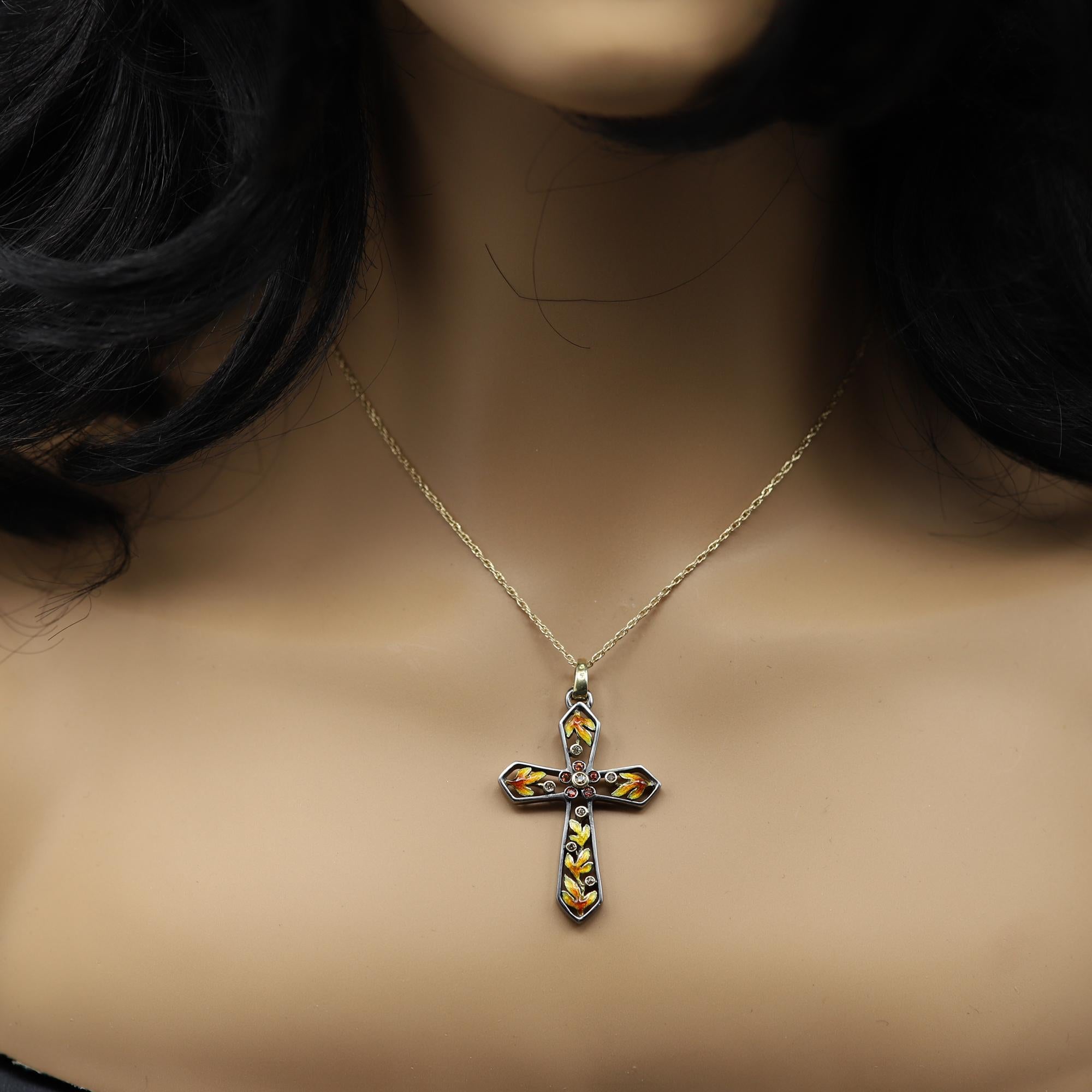 Croix Art nouveau en or jaune 18 carats, argent, diamants et saphirs en vente 4