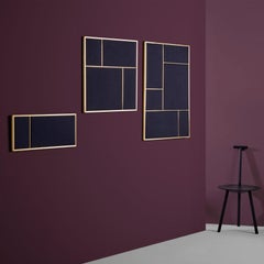 Bacheca Nouveau grande in Rouge Noir e cornice in ottone di All The Way To Paris