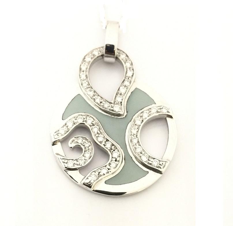 Collana da donna con smalto e diamanti Nouvelle Bague E281VF In condizioni Nuovo in vendita a Wilmington, DE