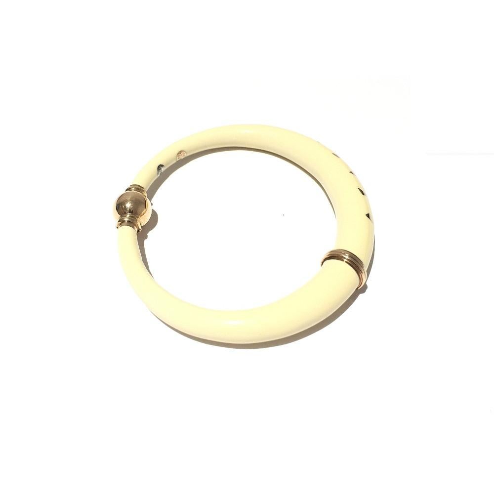 Nouvelle Bague Émail et or jaune 18k et argent 
Taille moyenne 
B515BT