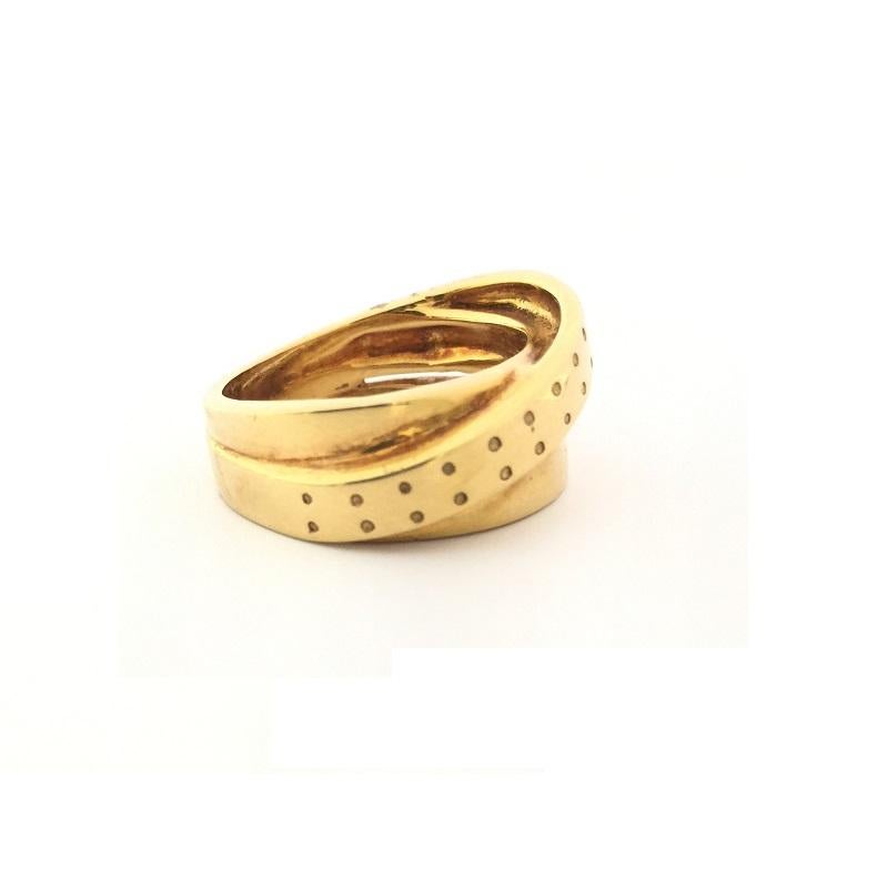 Nouvelle Bague 18k Yellow Gold ladies Ring 
Ring Size 6
A1580