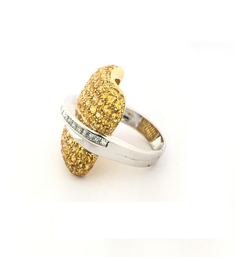 Bague Nouvelle Bague pour femme en saphir jaune et diamants A1715 Unisexe en vente