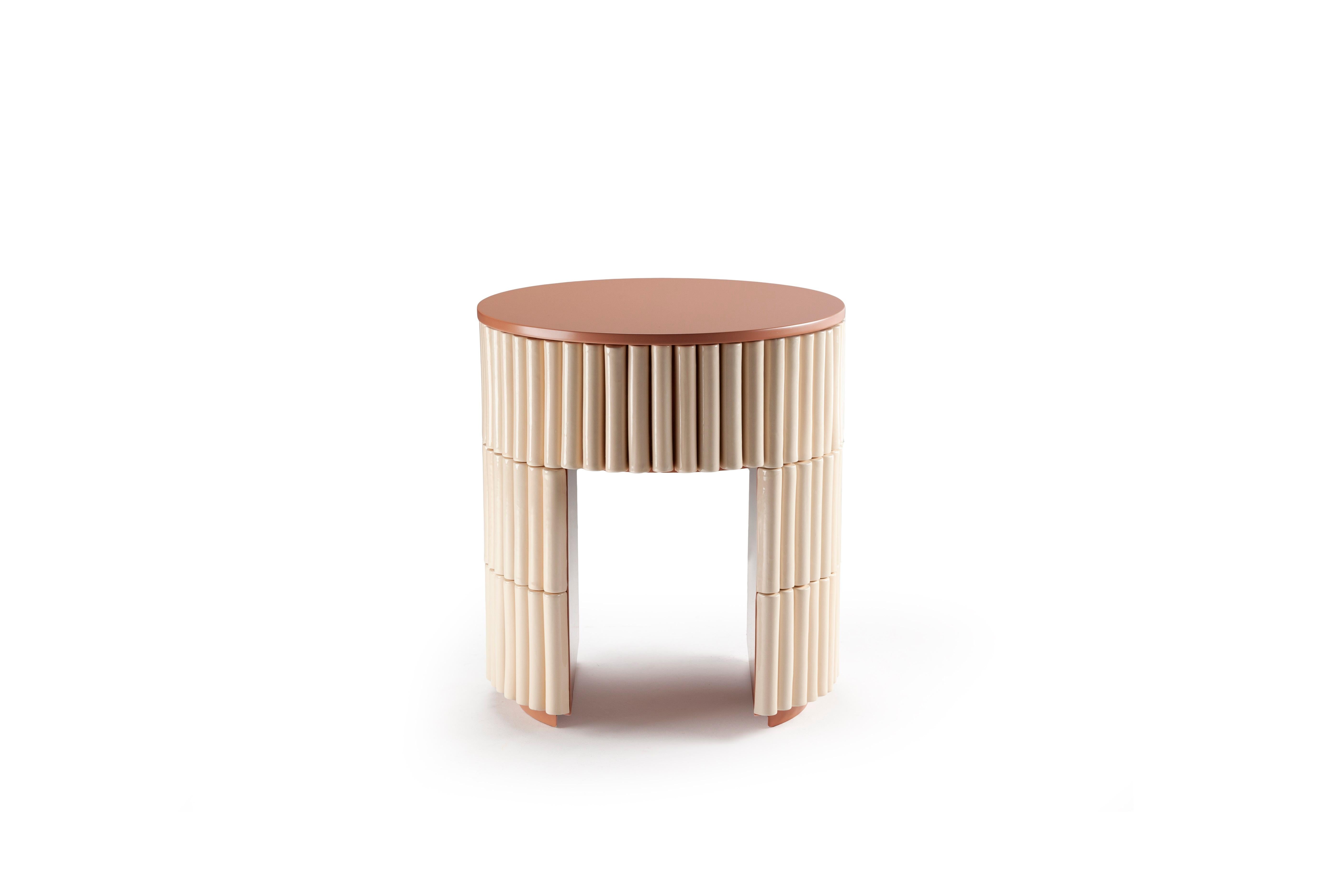 Modern Nouvelle Vague Side Table by Dooq For Sale