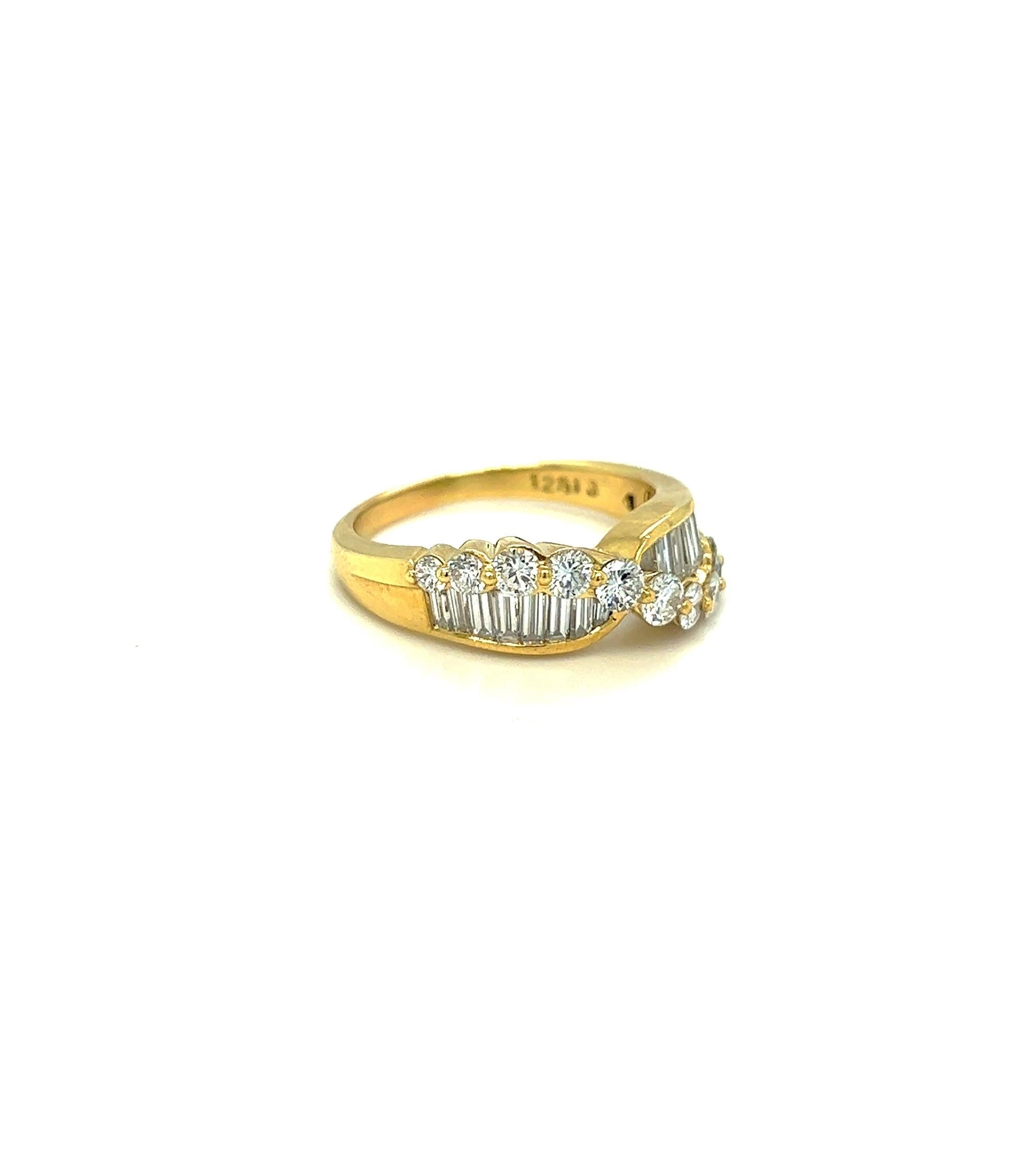 Nova 18KT Yellow Gold 1.93 Cts. Round and Baguette Diamond Ring In New Condition For Sale In New York, NY
