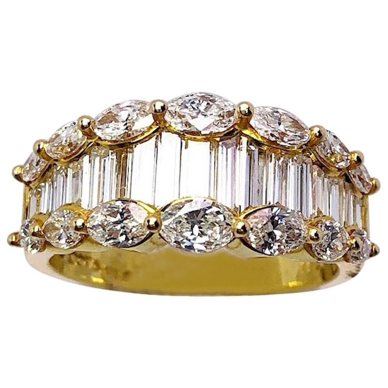 Nova 18 Karat Yellow Gold, 2.33 Carat Baguette and Marquise Diamond Ring For Sale
