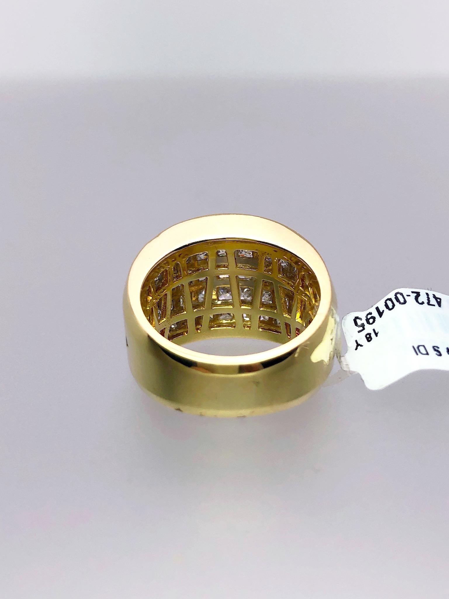 Nova 18 Karat Yellow Gold and 5.16 Carat Princess Cut Diamond Band Ring In New Condition For Sale In New York, NY