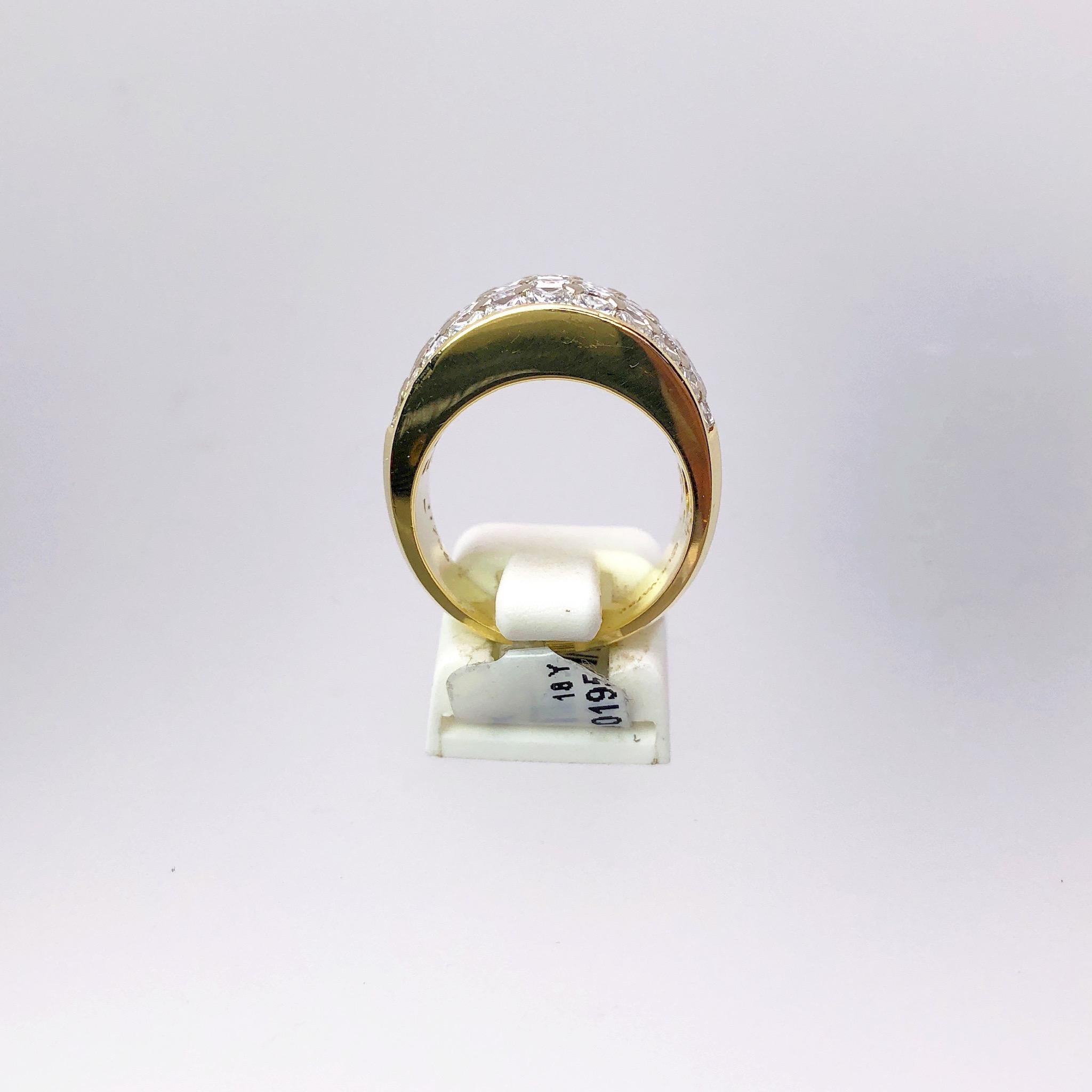 Nova Bague à anneau en or jaune 18 carats et diamants taille princesse de 5,16 carats en vente 2