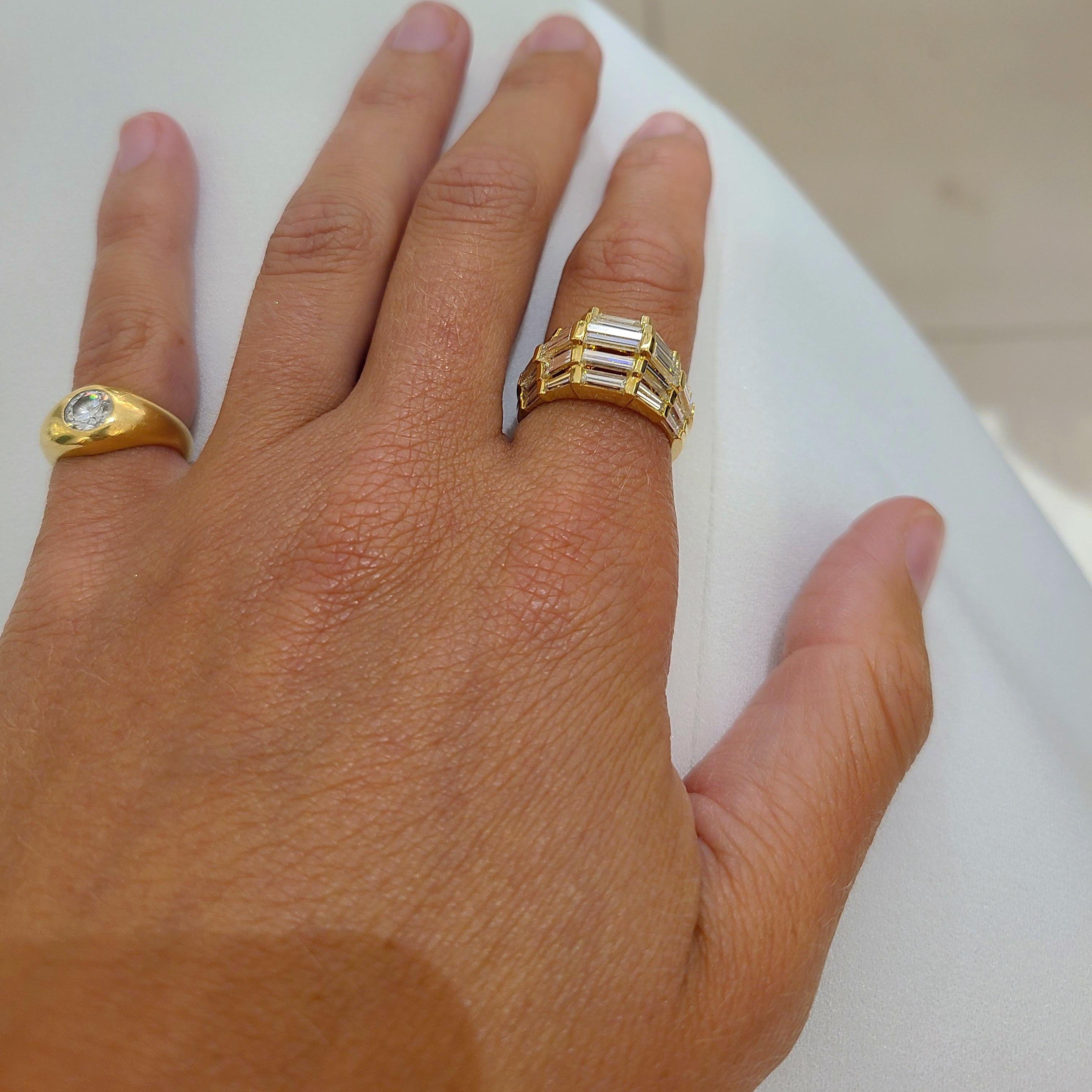 Nova 18 Karat Yellow Gold and 4.35 Carat Diamond Baguette Ring For Sale 2