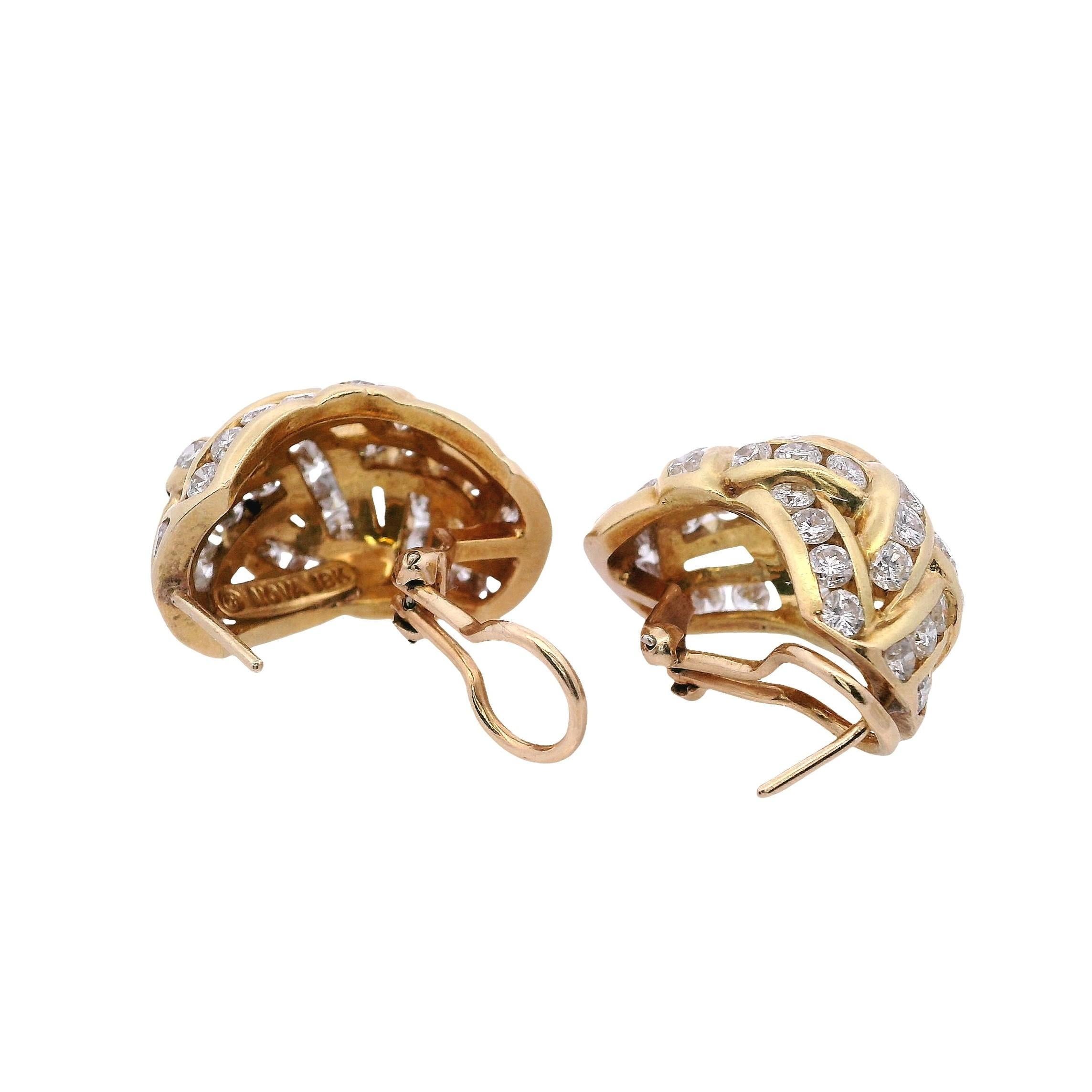 Orecchini a cerchio in oro giallo 18kt Nova con 4,20 carati di diamanti in vendita 6