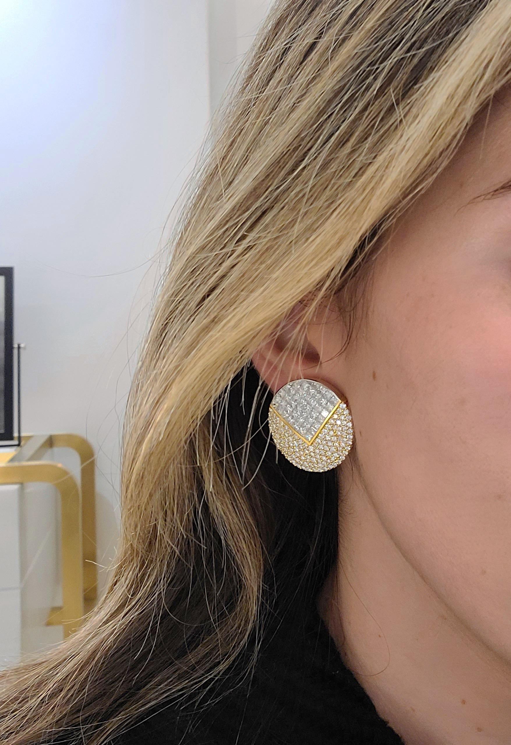 Nova 18 Karat Yellow Gold and Platinum 14.57 Carat Diamond Earrings In New Condition For Sale In New York, NY
