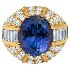 Vintage Nova 9.14 Carat Oval Cut Tanzanite & 3.50ctw Diamonds 18 Karat Yellow Gold Ring 