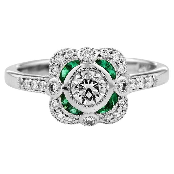 Verlobungsring aus Platin950 mit Diamanten im Art-déco-Stil und Smaragd im Kissenschliff