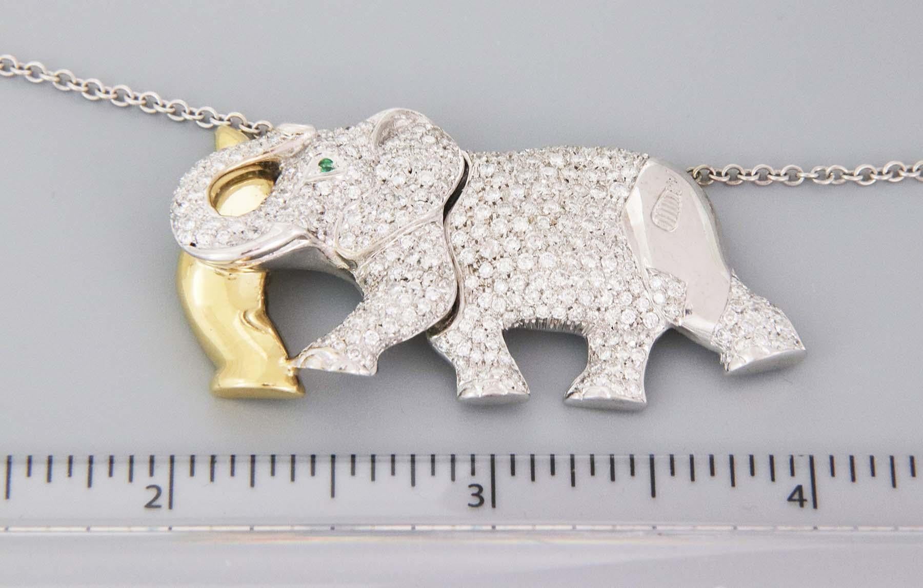 Nova Diamonds & Emerald 18k Two Tone Gold Elephant Pendant Necklace  For Sale 6