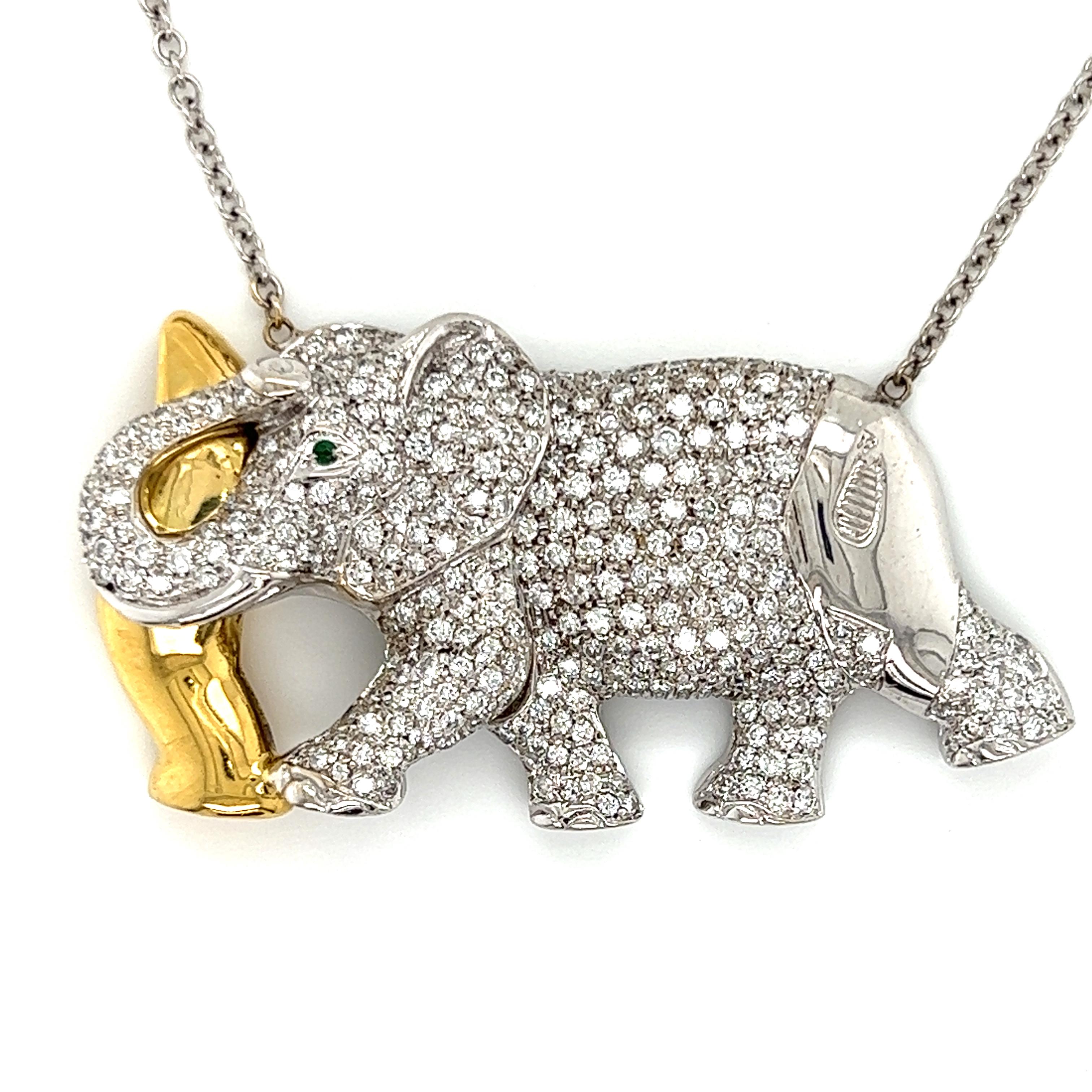 Nova Diamonds & Emerald 18k Two Tone Gold Elephant Pendant Necklace  For Sale 7